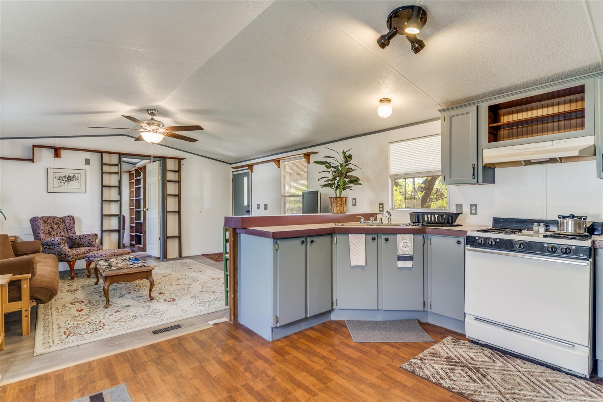 2754 Ranch Road 1323, Fredericksburg, TX 78624