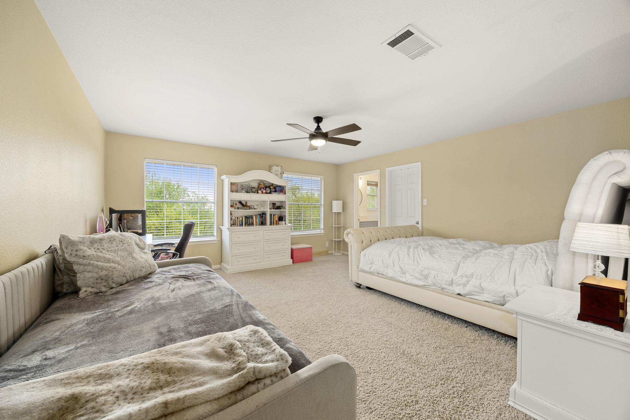 2624 Niemann Dr, Austin, TX 78748