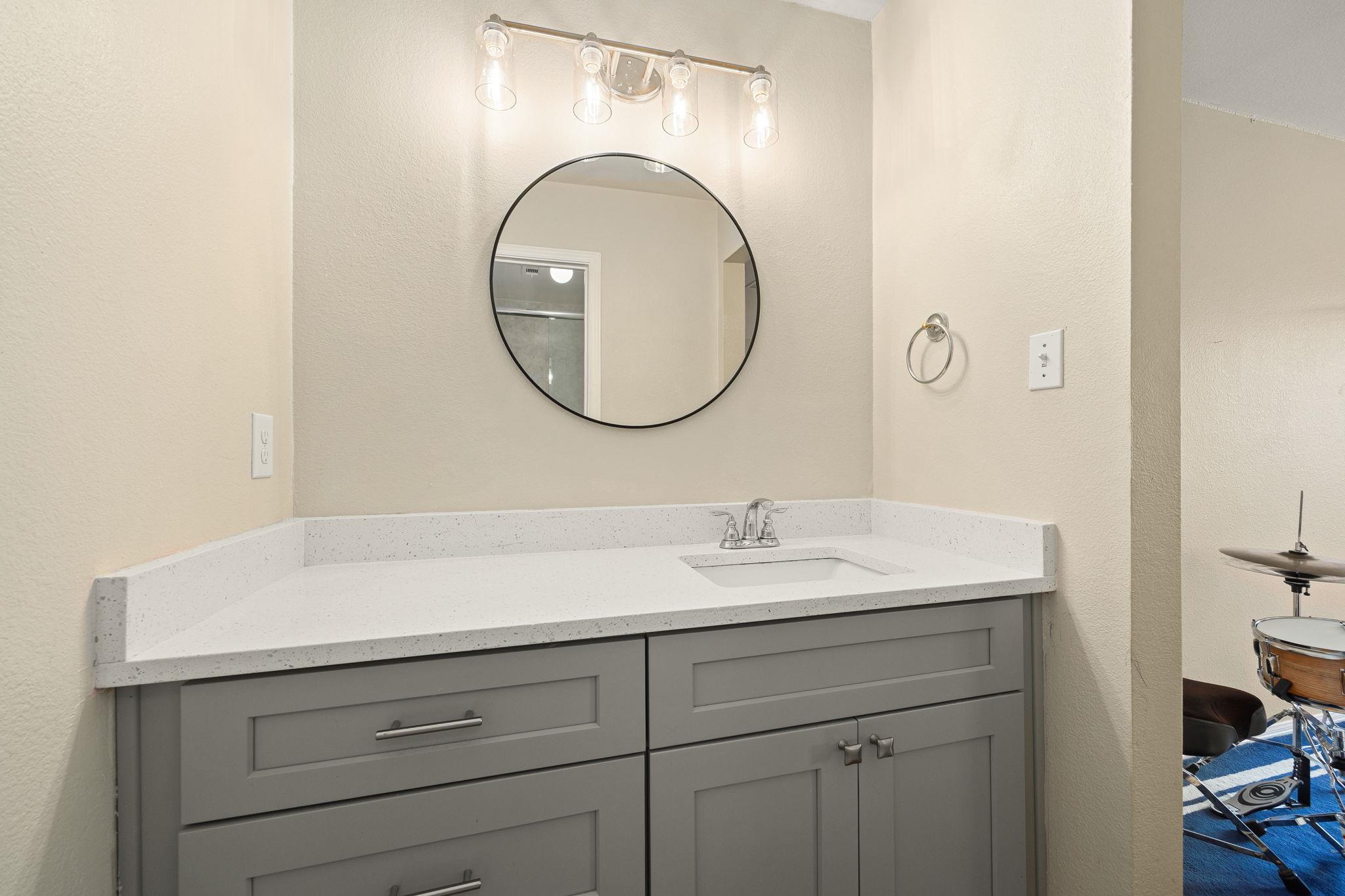 2624 Niemann Dr, Austin, TX 78748