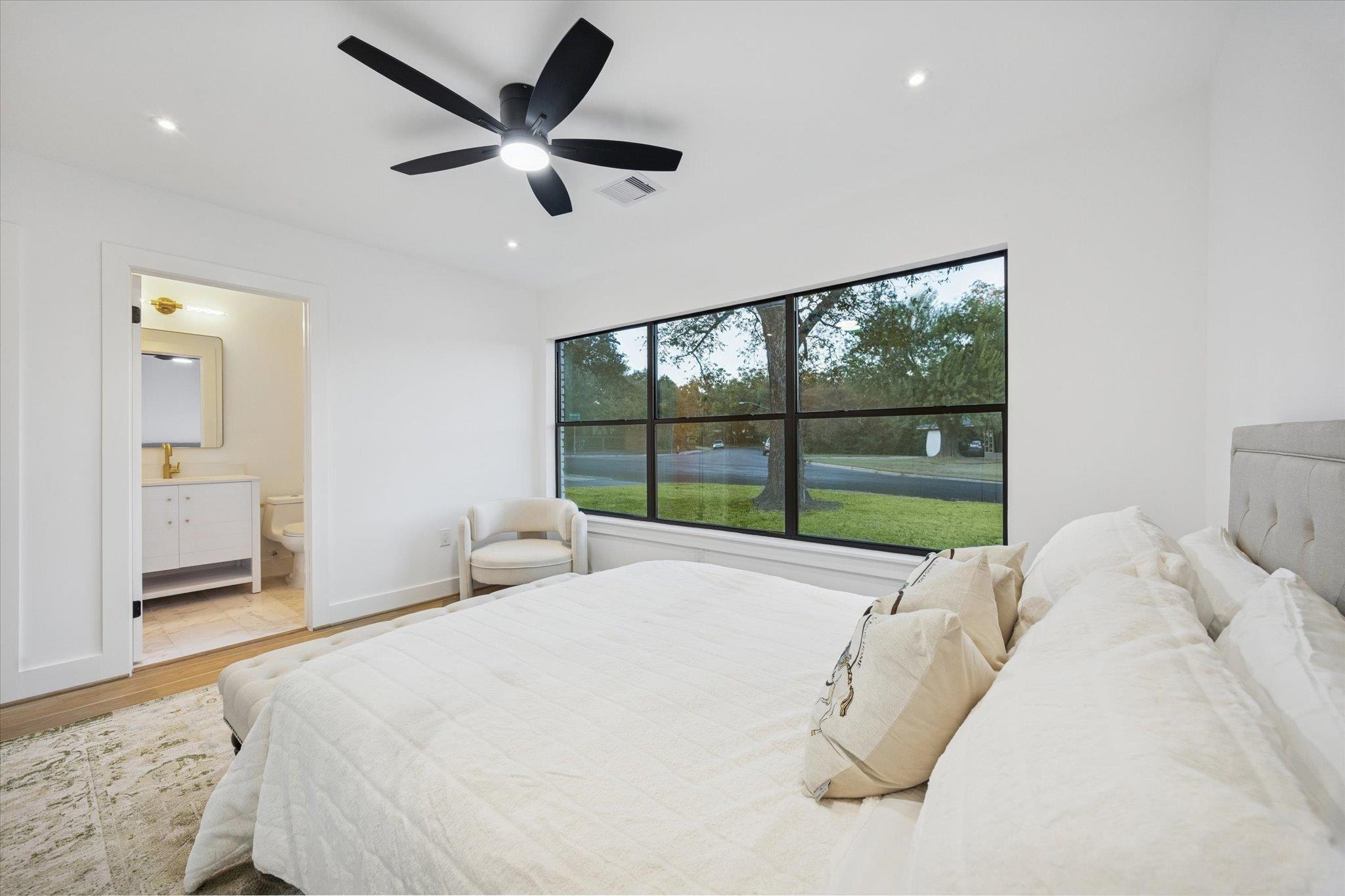 1611 Ridgehaven Dr, Austin, TX 78723