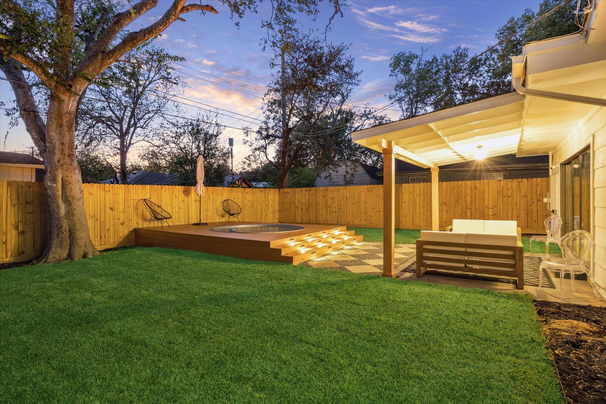 1611 Ridgehaven Dr, Austin, TX 78723