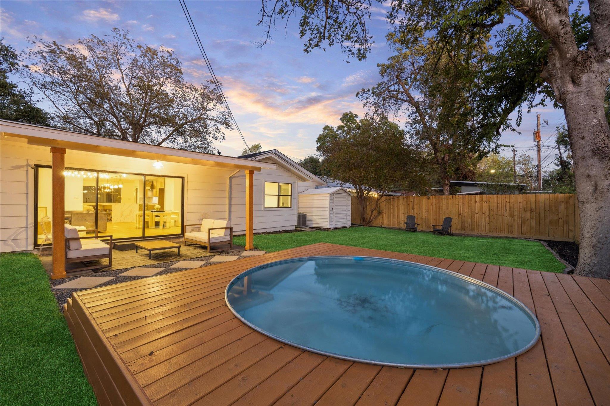 1611 Ridgehaven Dr, Austin, TX 78723