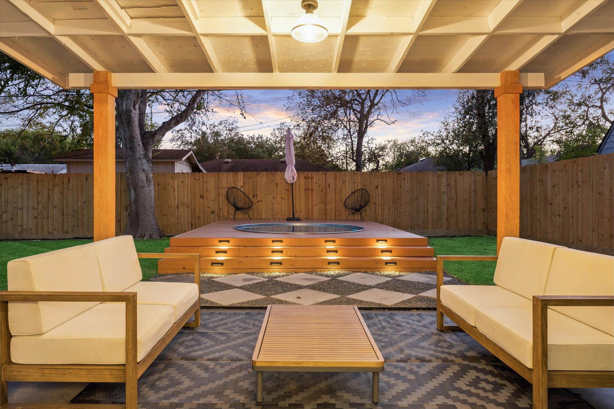 1611 Ridgehaven Dr, Austin, TX 78723