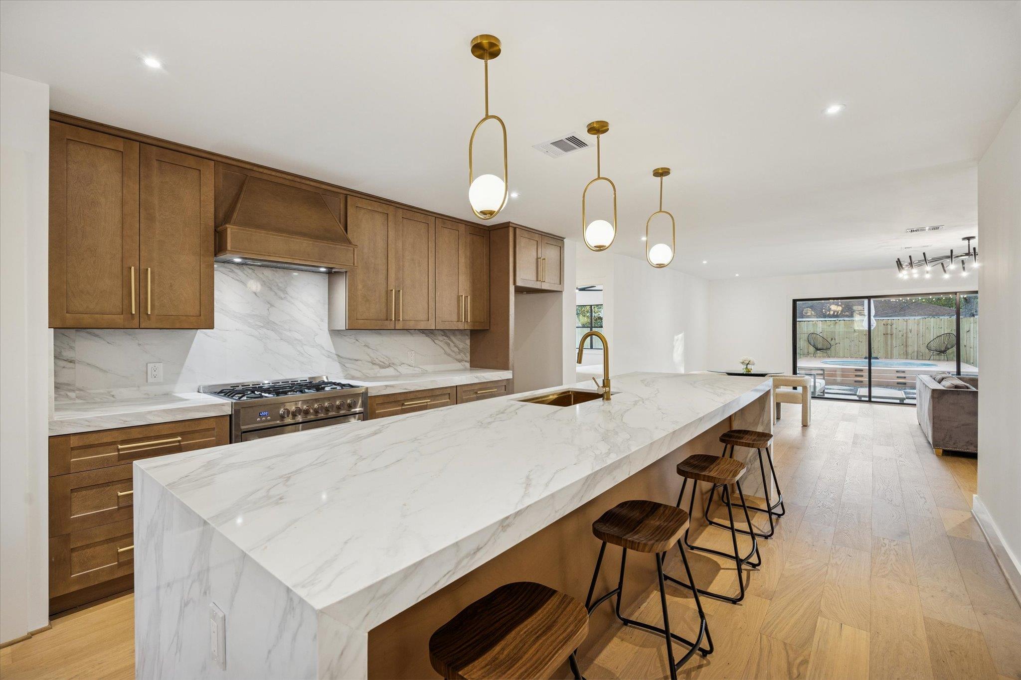 1611 Ridgehaven Dr, Austin, TX 78723