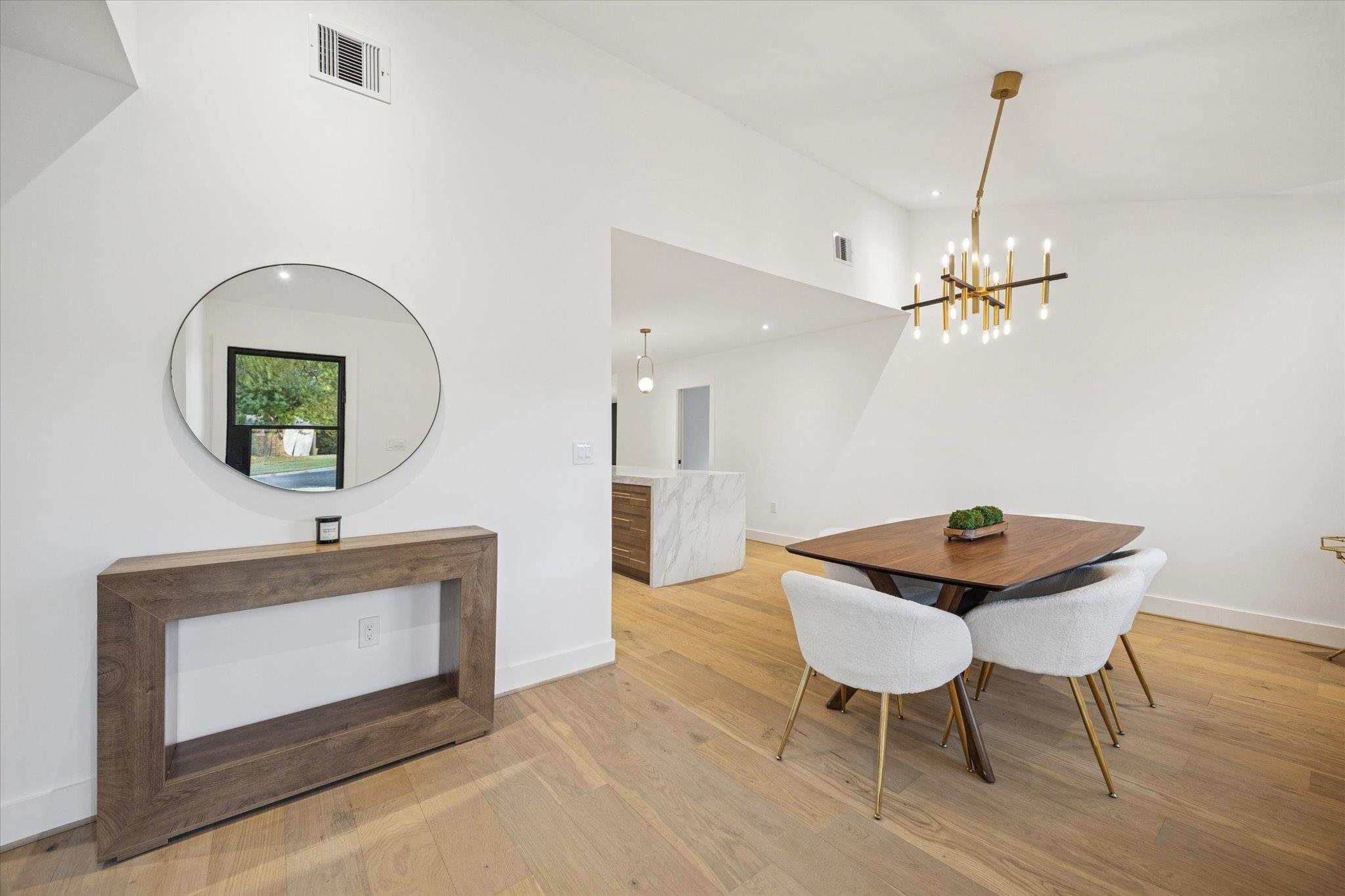 1611 Ridgehaven Dr, Austin, TX 78723