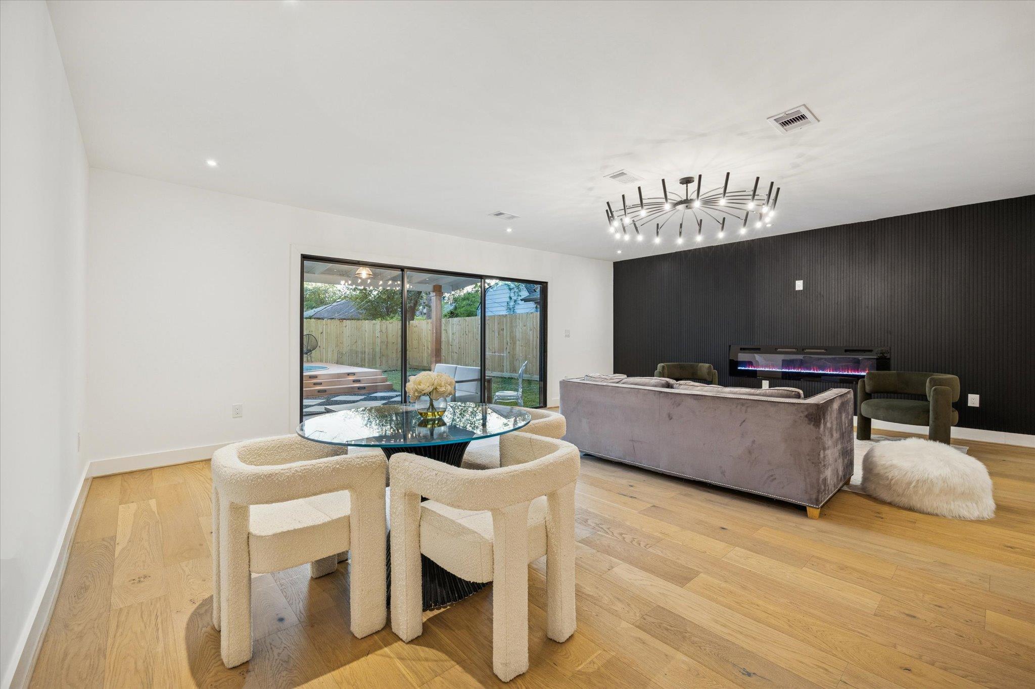 1611 Ridgehaven Dr, Austin, TX 78723