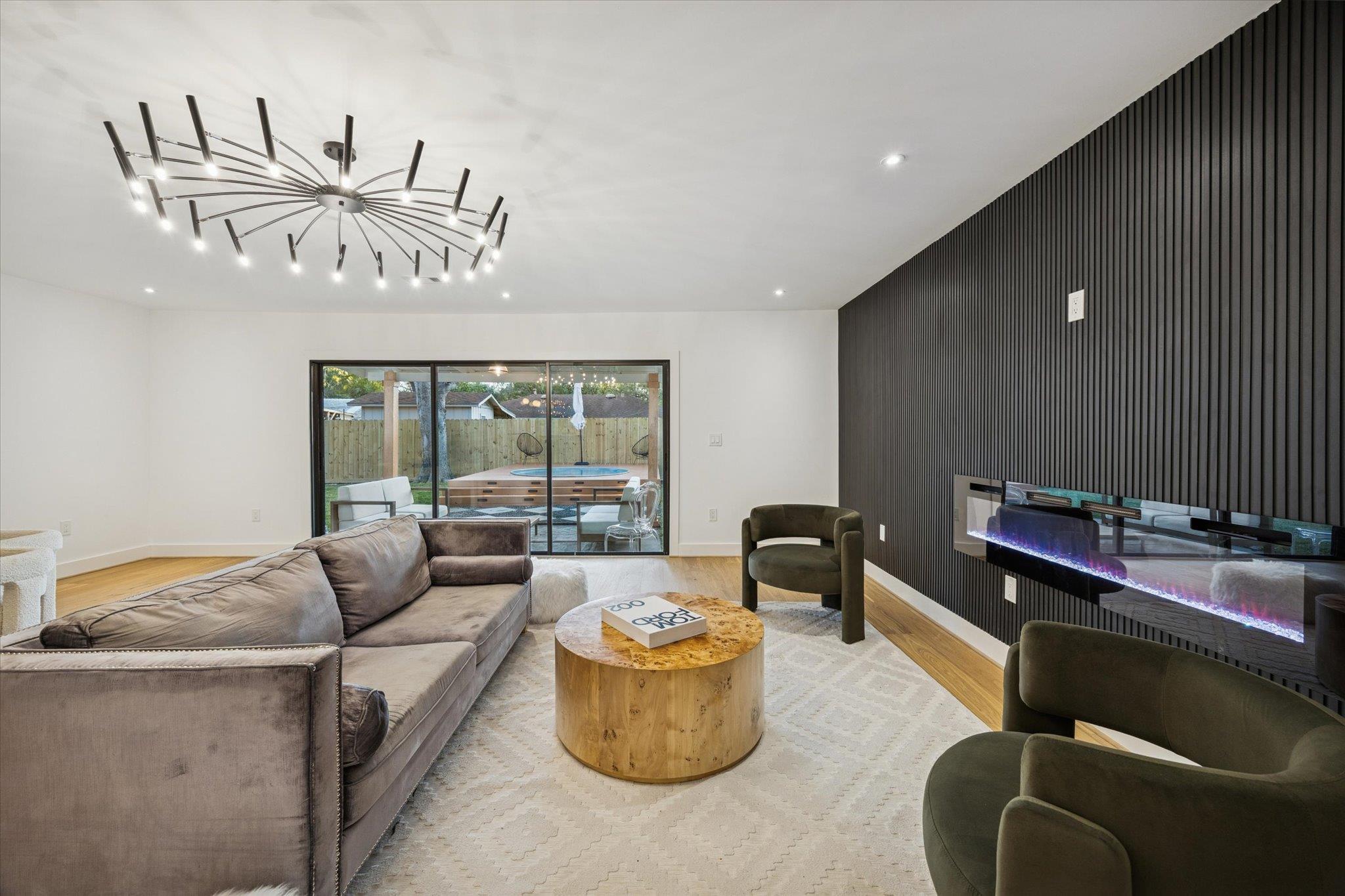 1611 Ridgehaven Dr, Austin, TX 78723