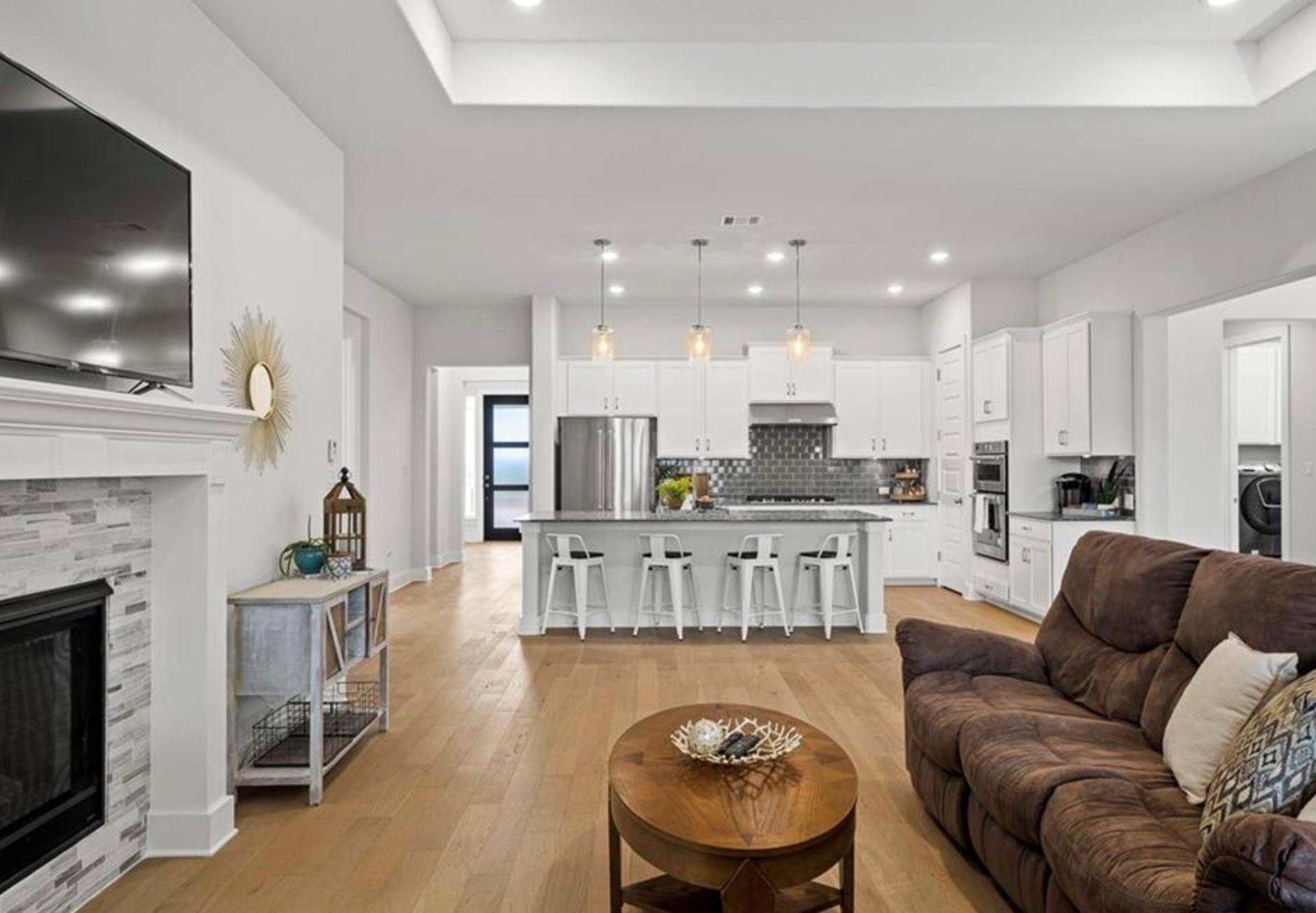 112 Crimson Sky, Dripping Springs, TX 78620