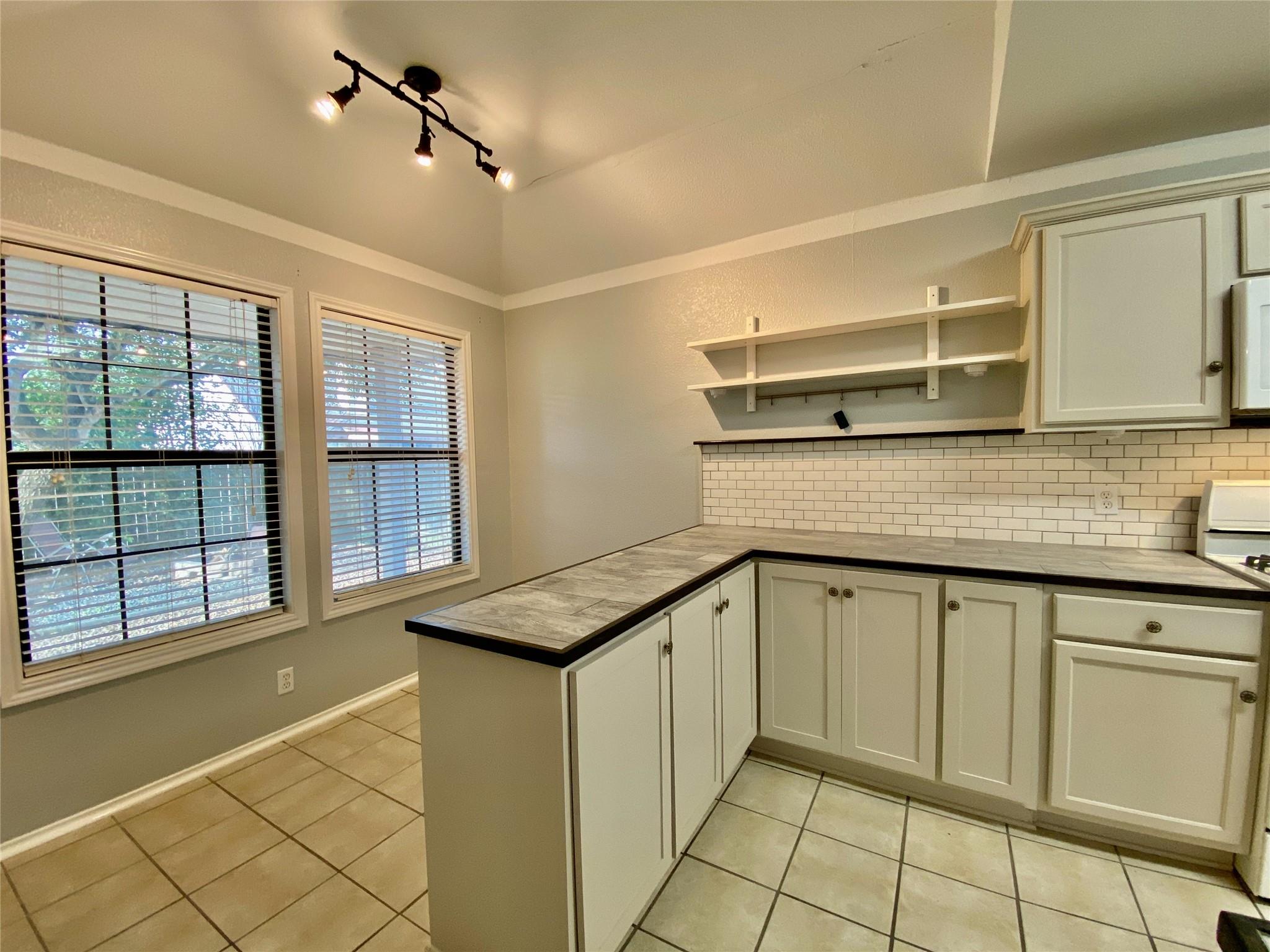 140 Llama Loop, Kyle, TX 78640