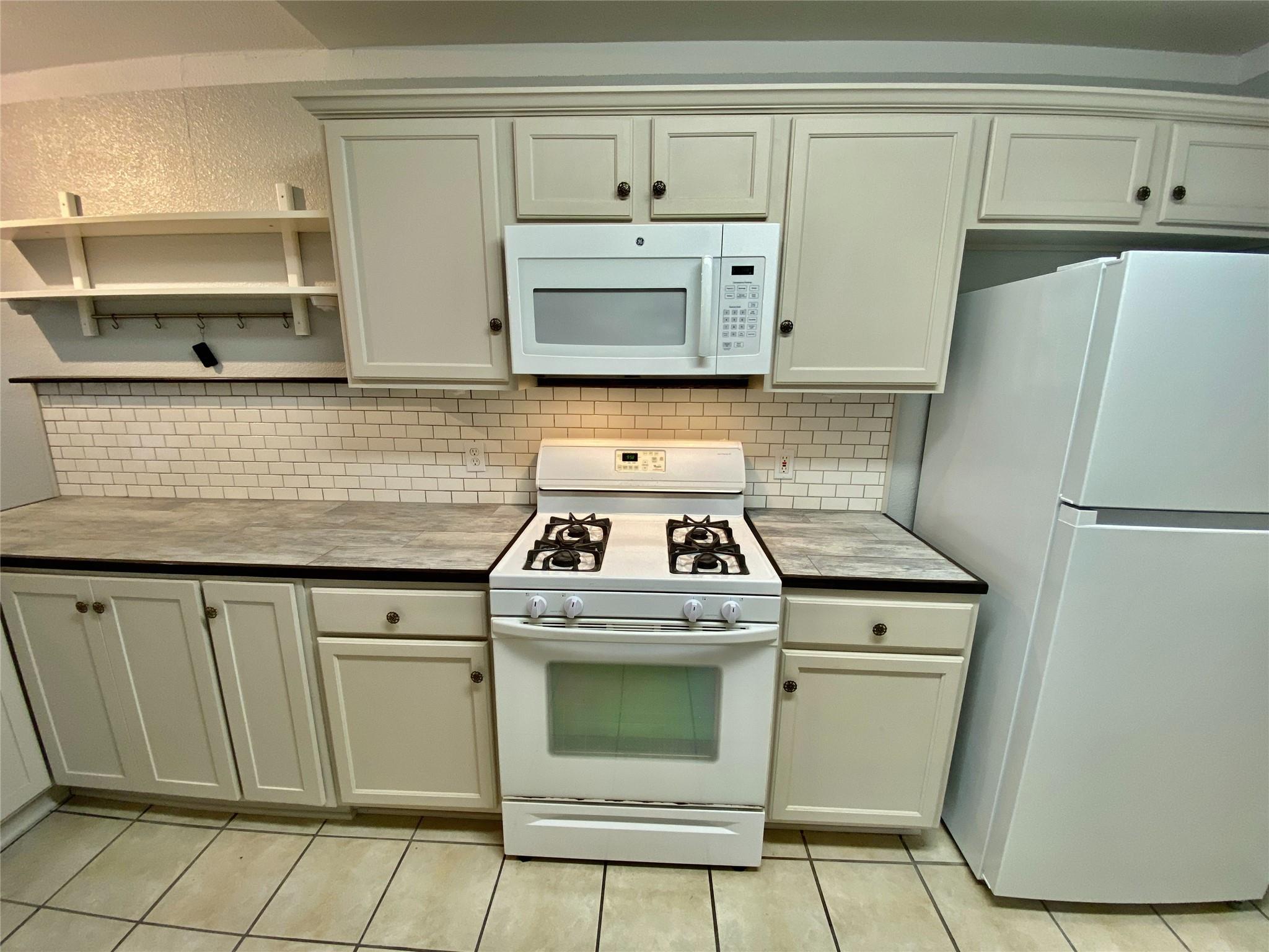 140 Llama Loop, Kyle, TX 78640