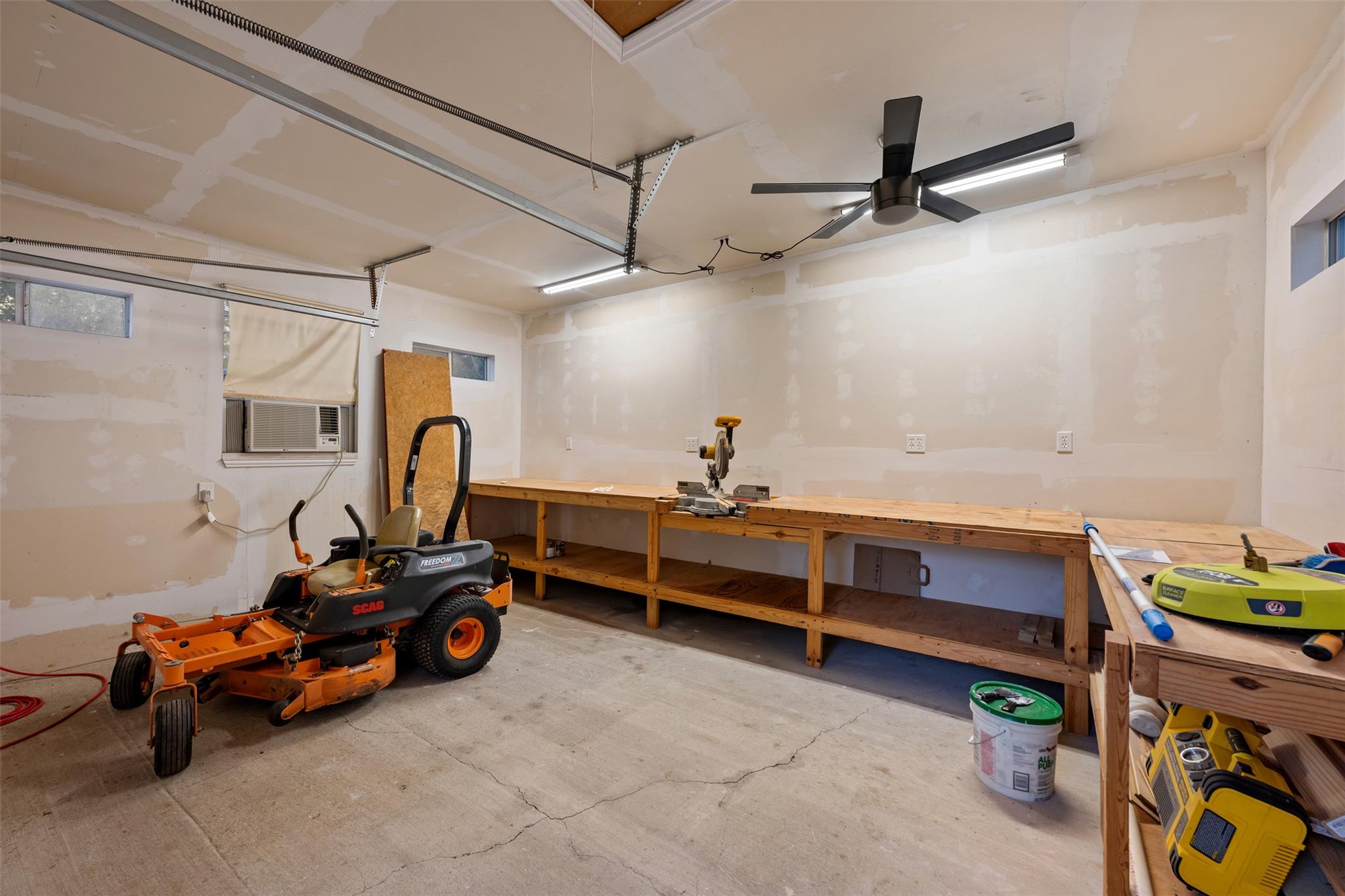 181 Whitney Run, Buda, TX 78610