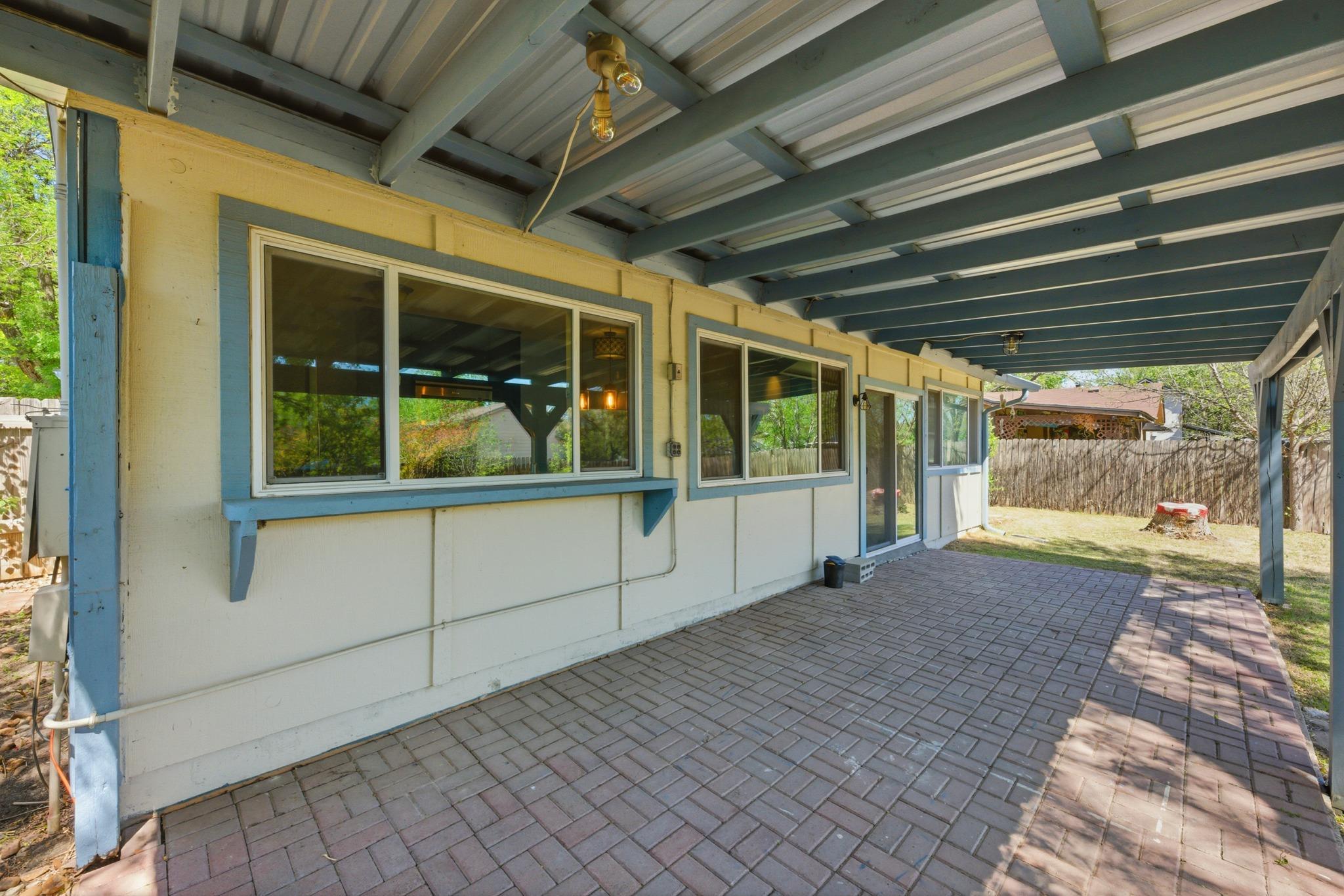 313 Blackberry Dr, Austin, TX 78745