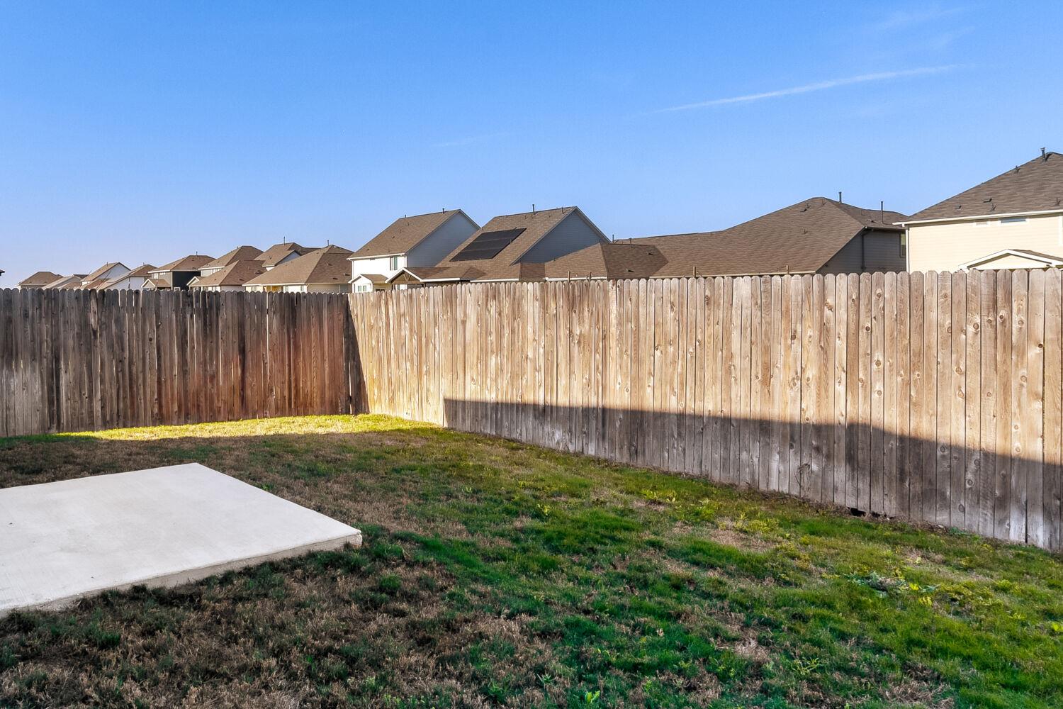 402 Gemsbok Rd, Hutto, TX 78634