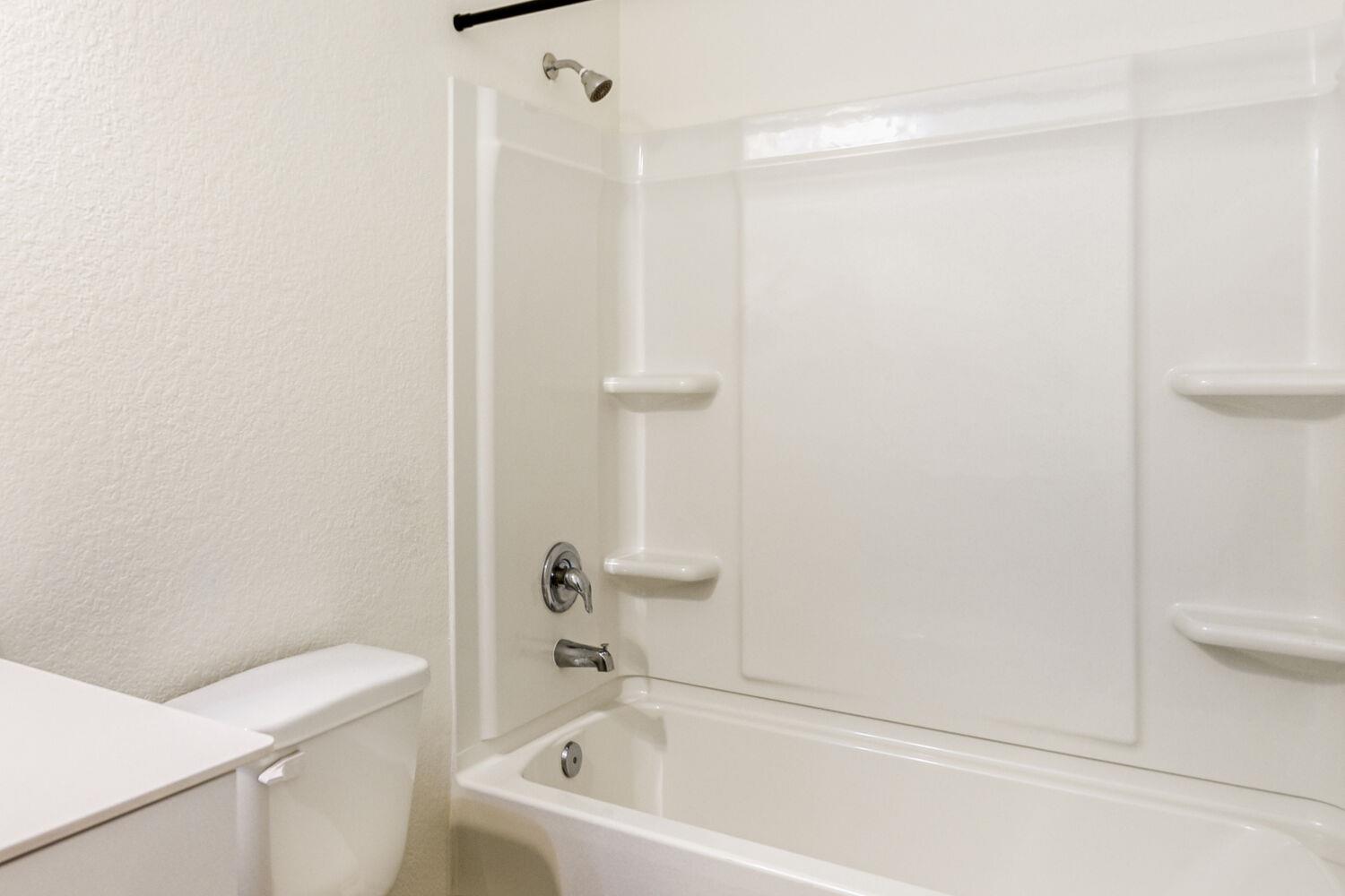 402 Gemsbok Rd, Hutto, TX 78634