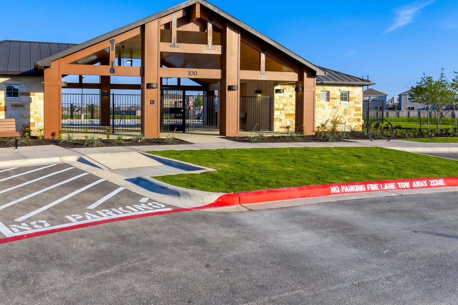 402 Gemsbok Rd, Hutto, TX 78634