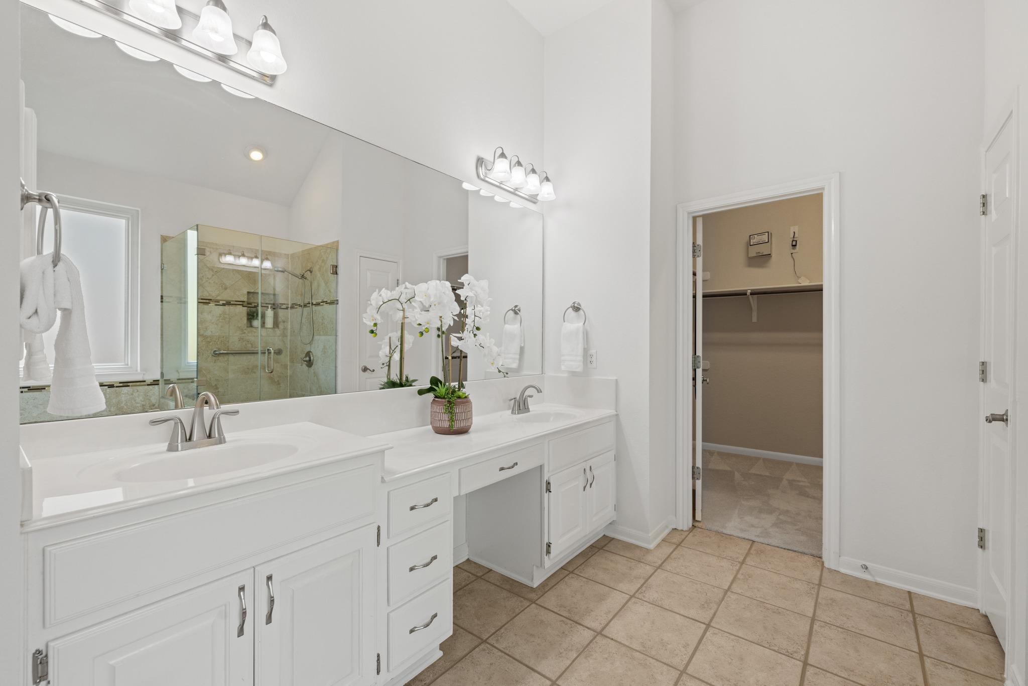 2611 Henley Dr, Round Rock, TX 78681