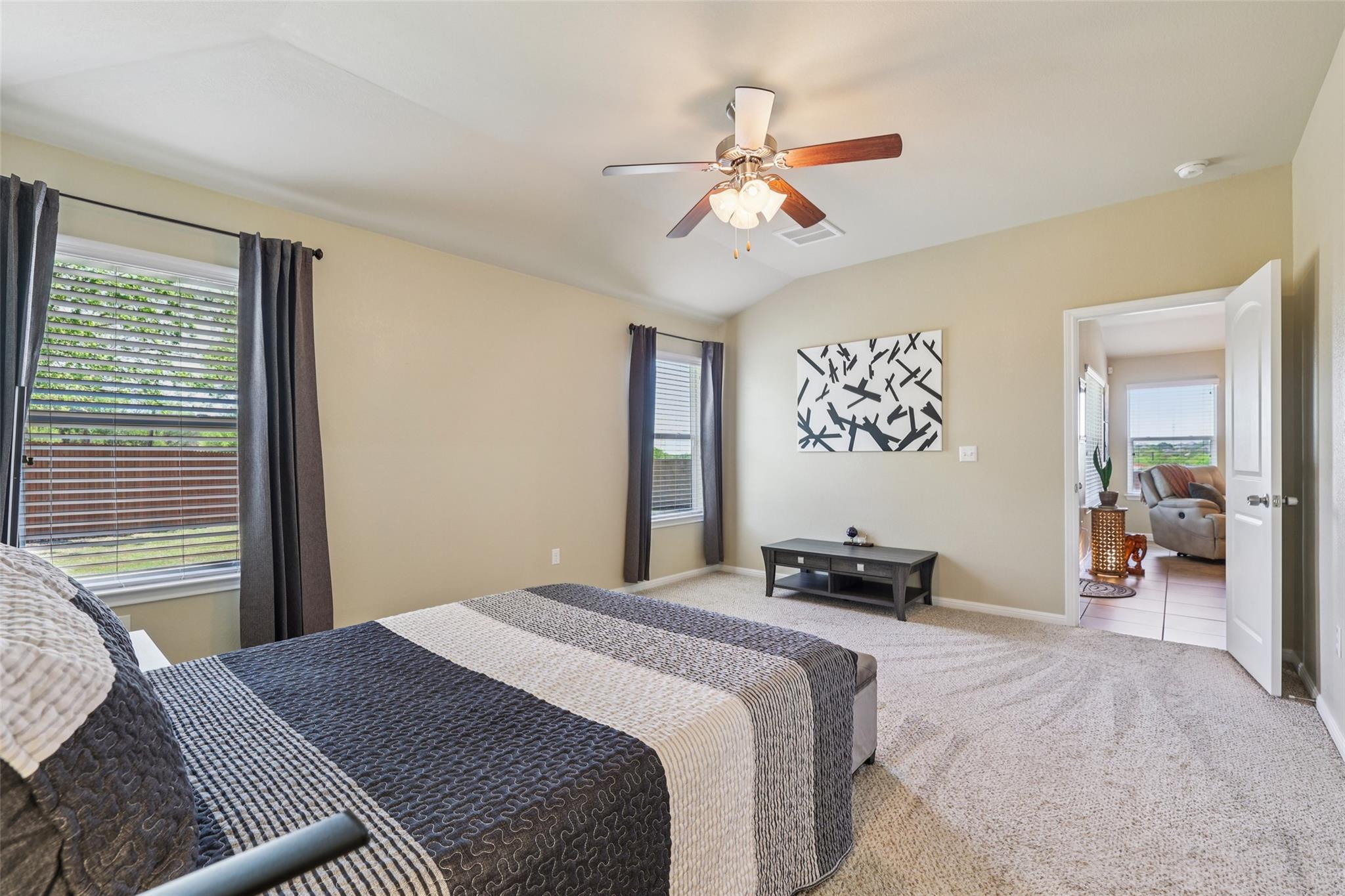 180 Chickadee Cv, Kyle, TX 78640