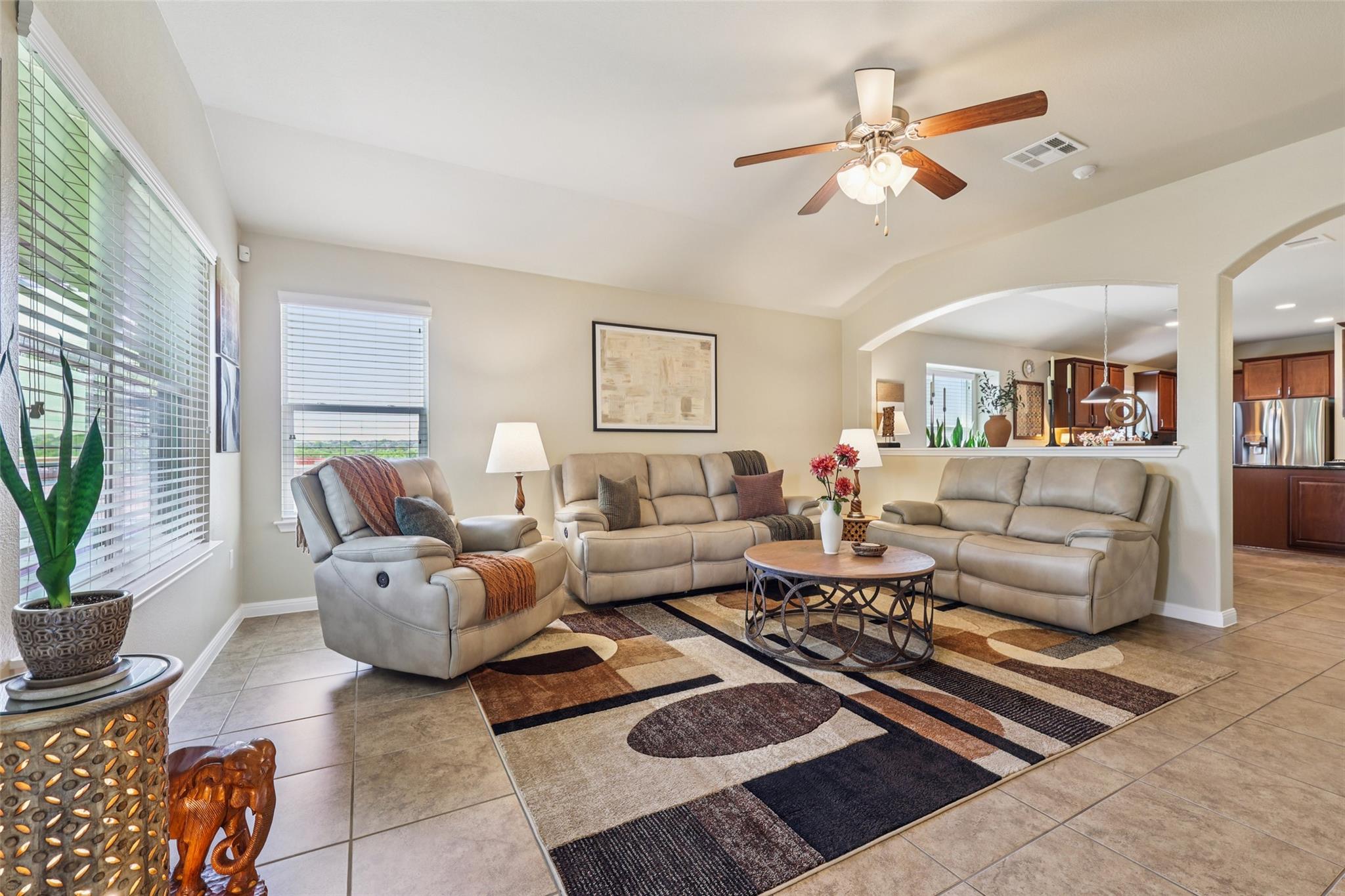 180 Chickadee Cv, Kyle, TX 78640