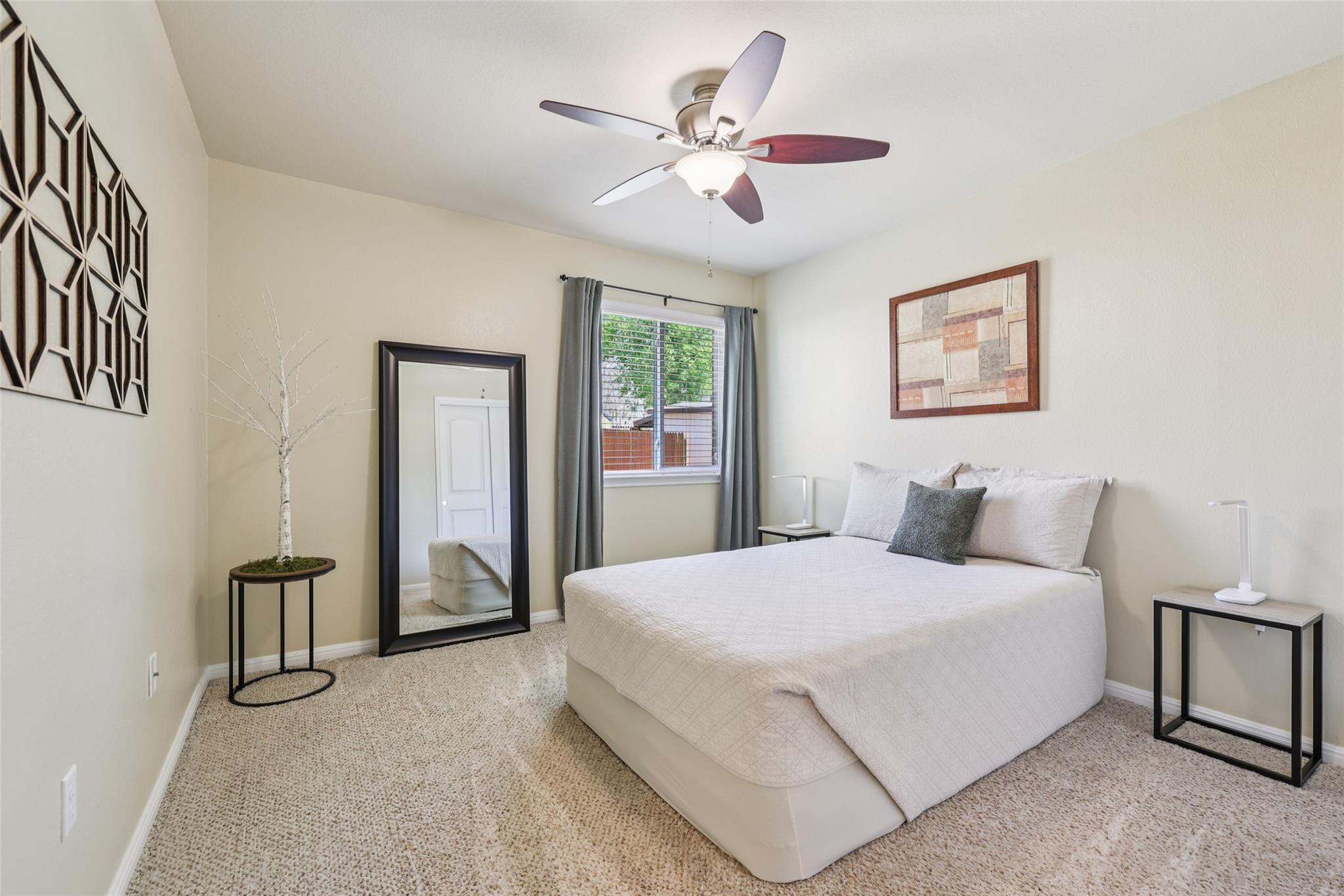 180 Chickadee Cv, Kyle, TX 78640