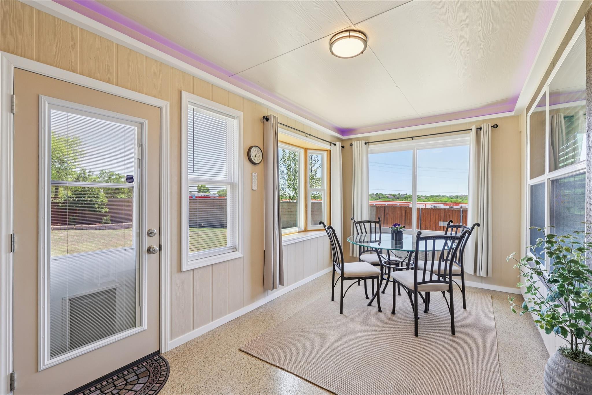 180 Chickadee Cv, Kyle, TX 78640