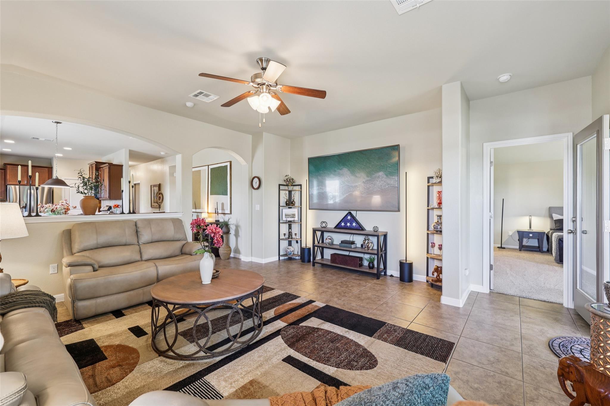 180 Chickadee Cv, Kyle, TX 78640