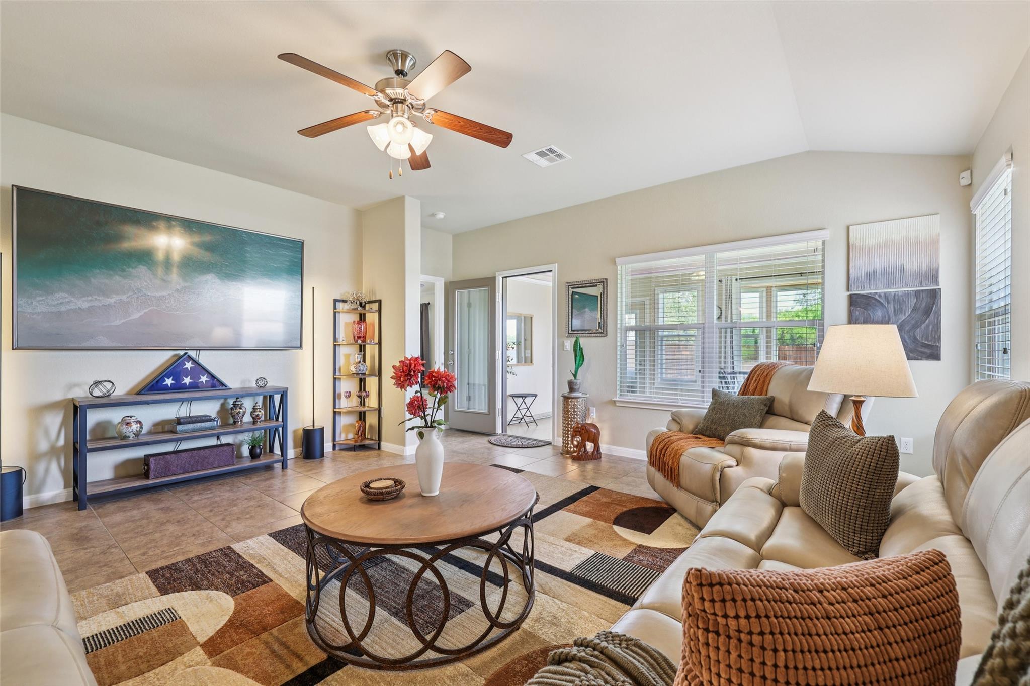 180 Chickadee Cv, Kyle, TX 78640