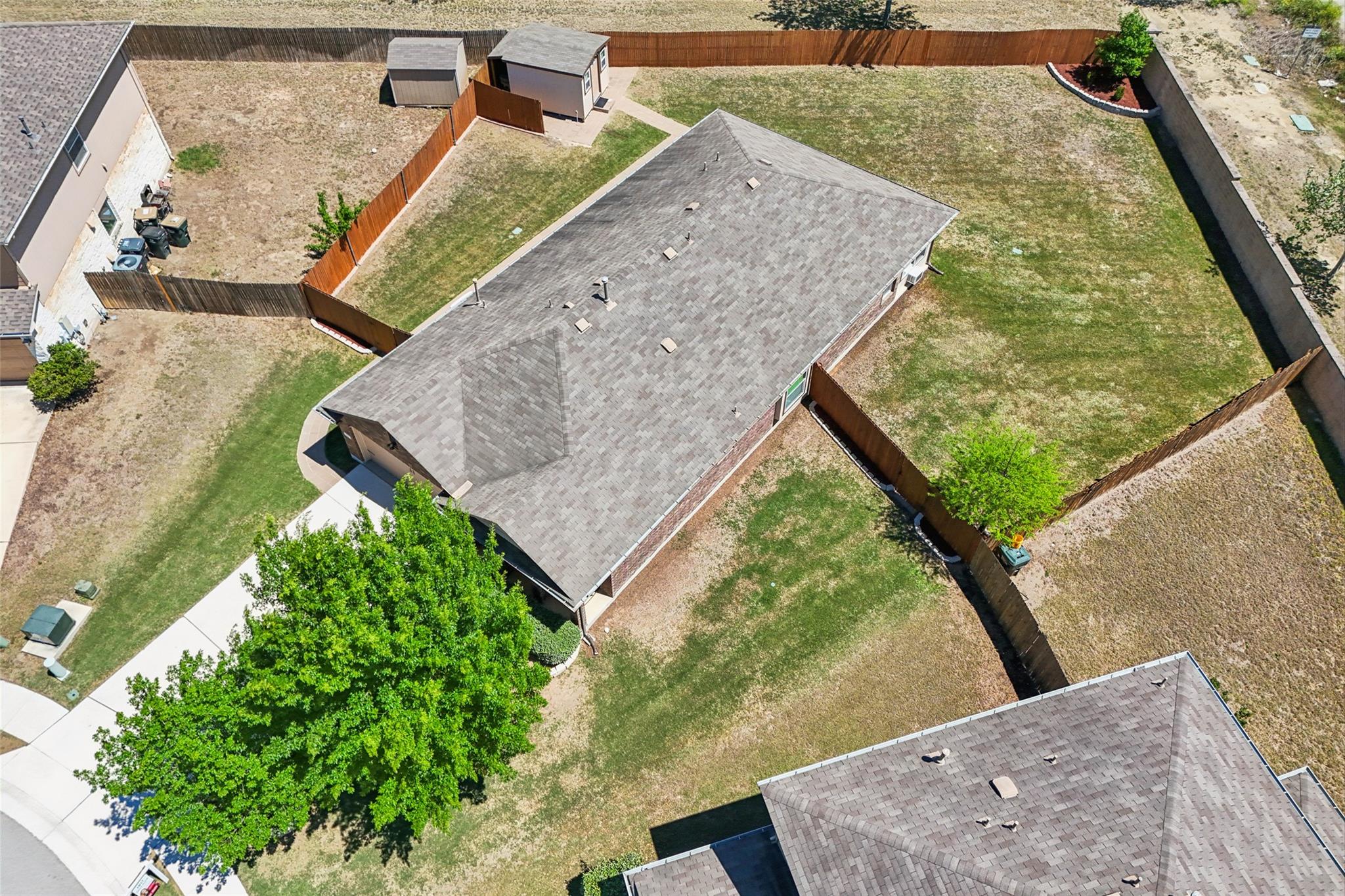 180 Chickadee Cv, Kyle, TX 78640