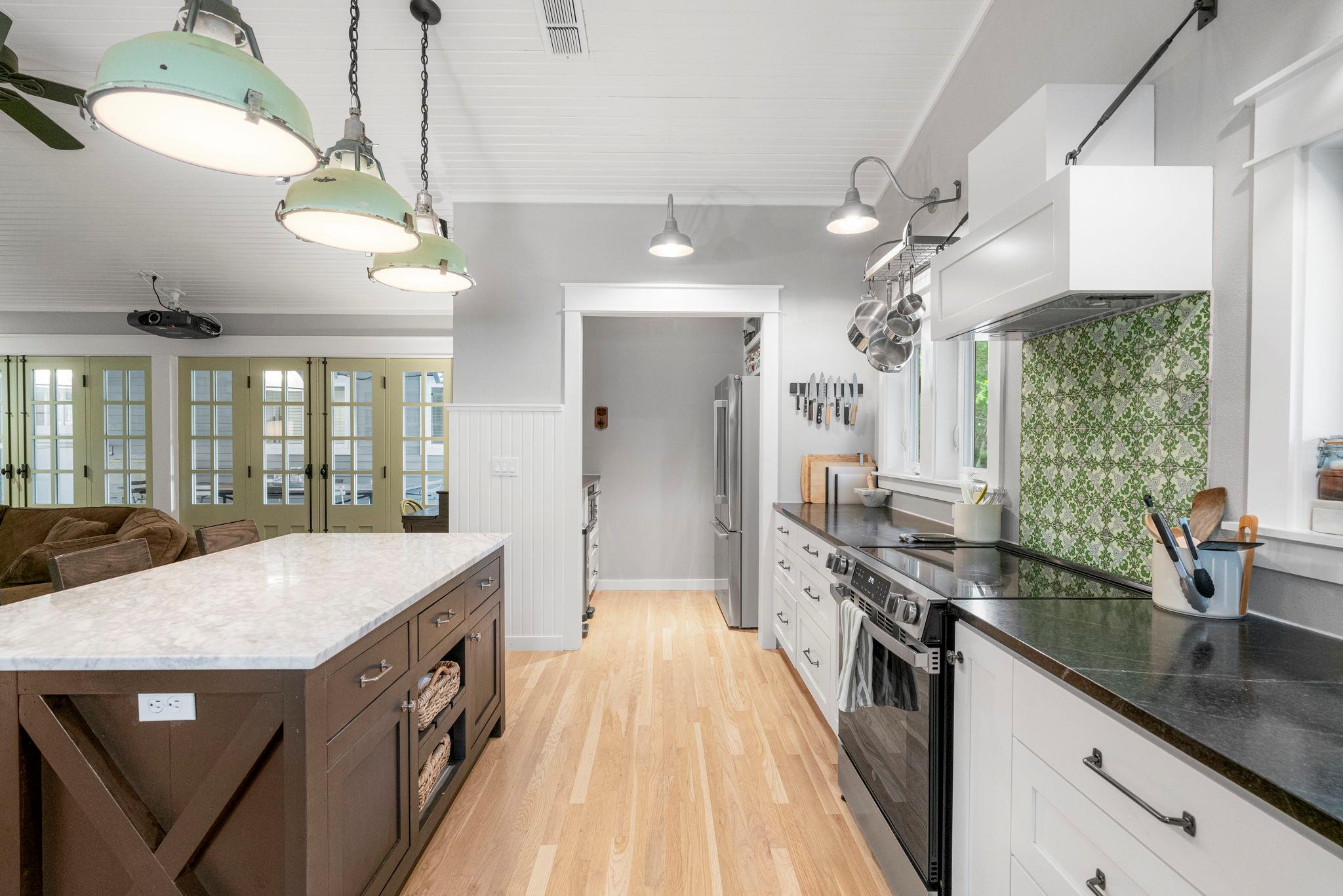 3707 McNeil Dr, Austin, TX 78727