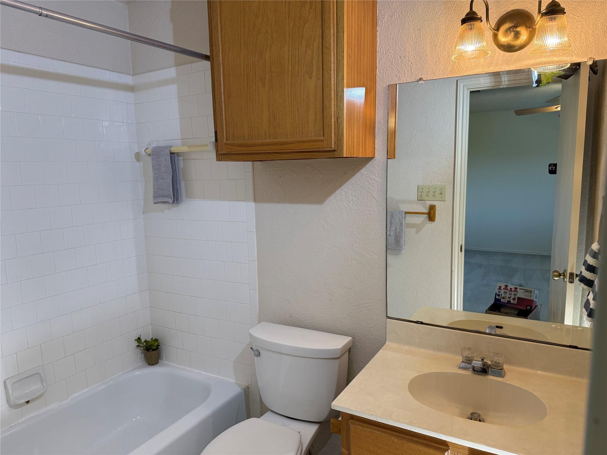 6109 Parkwood Dr # A, Austin, TX 78735