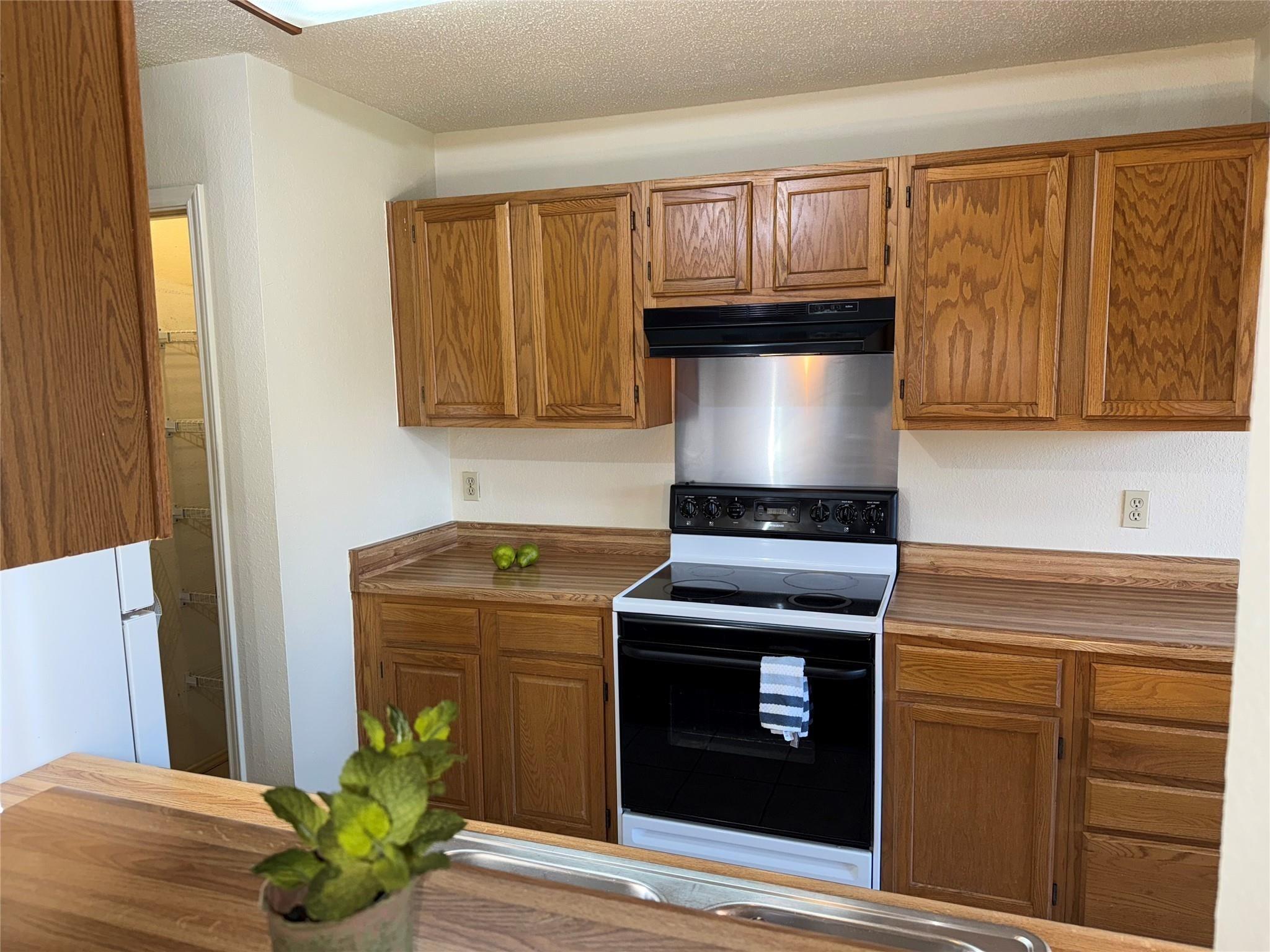 6109 Parkwood Dr # A, Austin, TX 78735