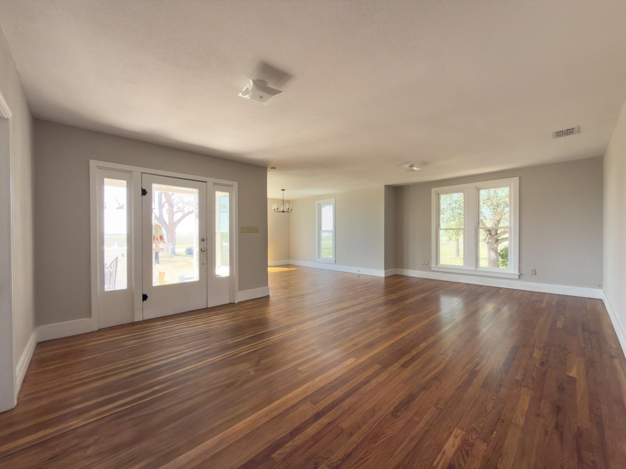 267 Bodemann Ln, Lockhart, TX 78644