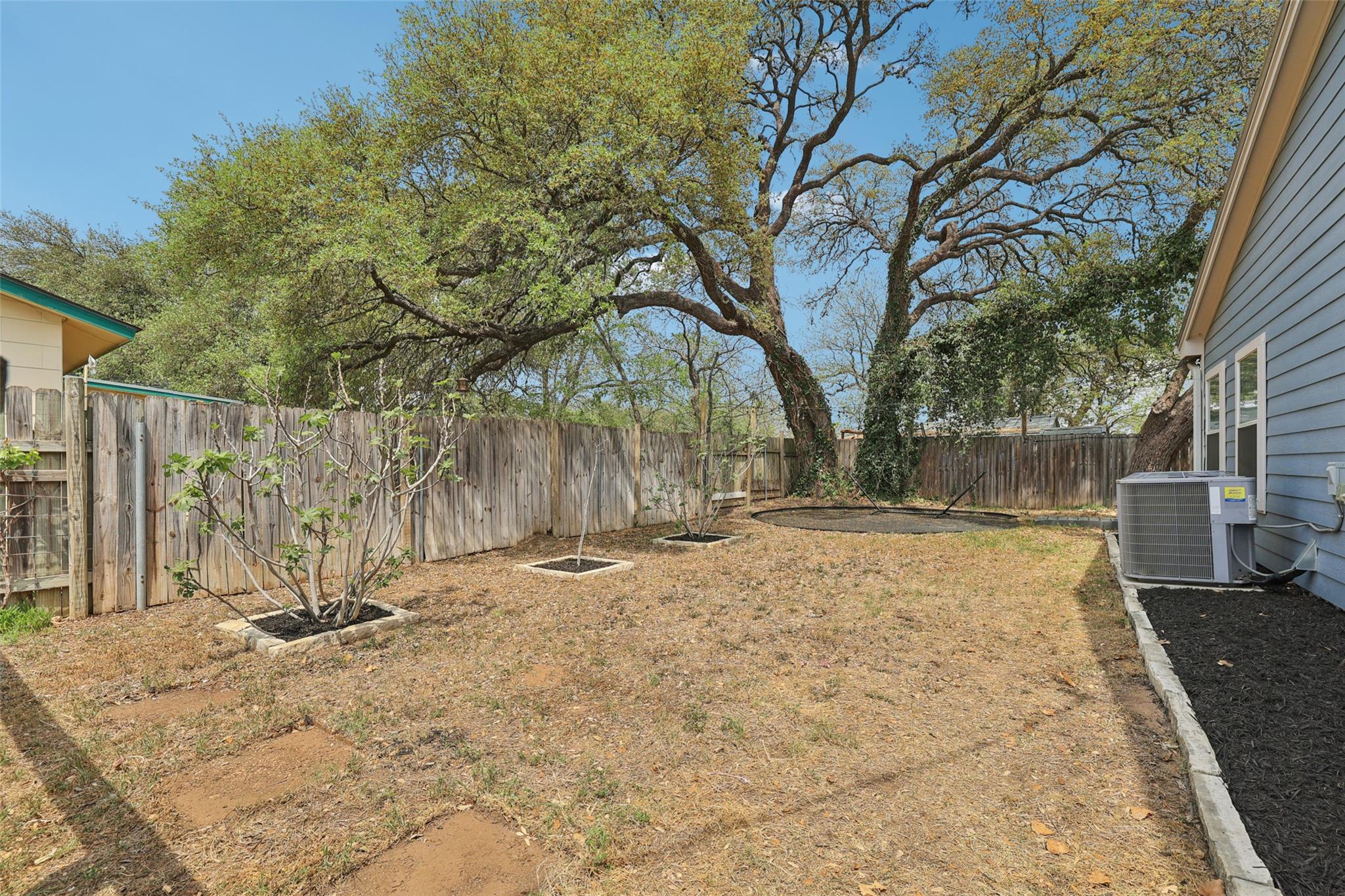 418 W Holland St, San Marcos, TX 78666