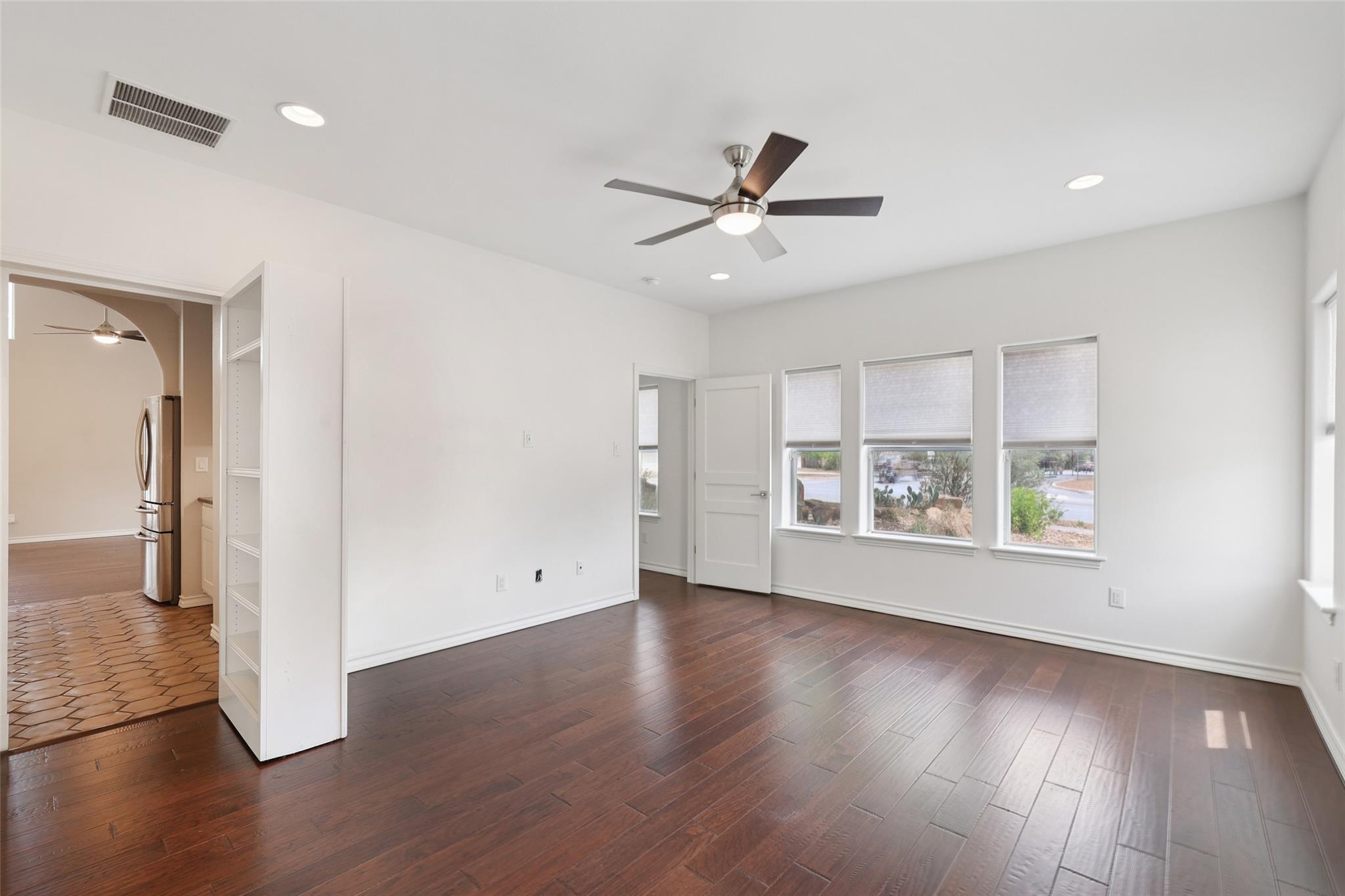 418 W Holland St, San Marcos, TX 78666