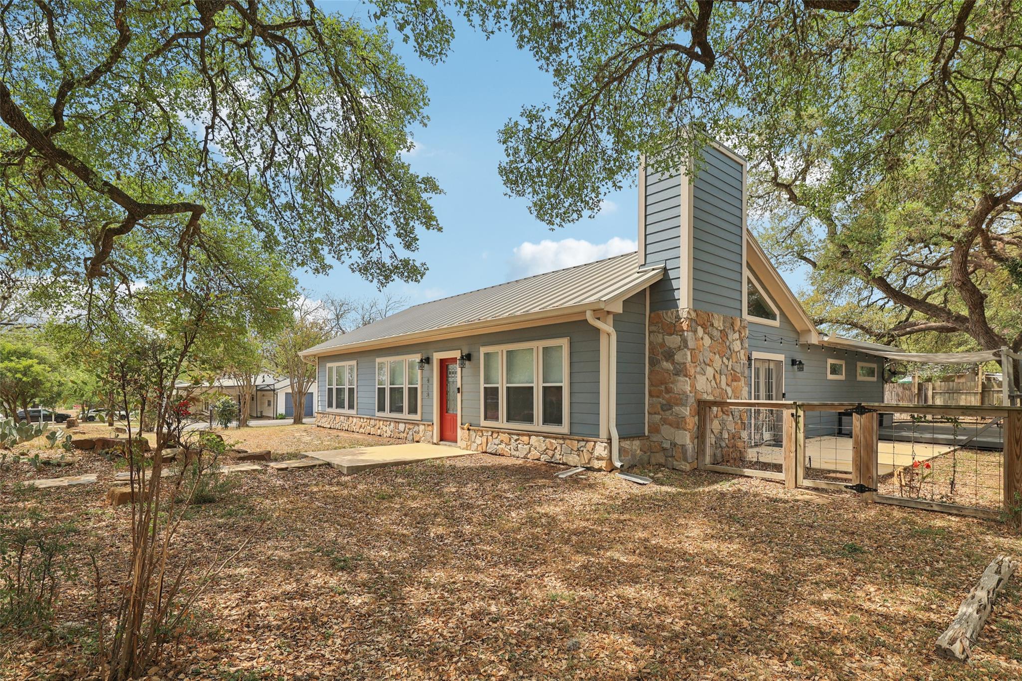 418 W Holland St, San Marcos, TX 78666