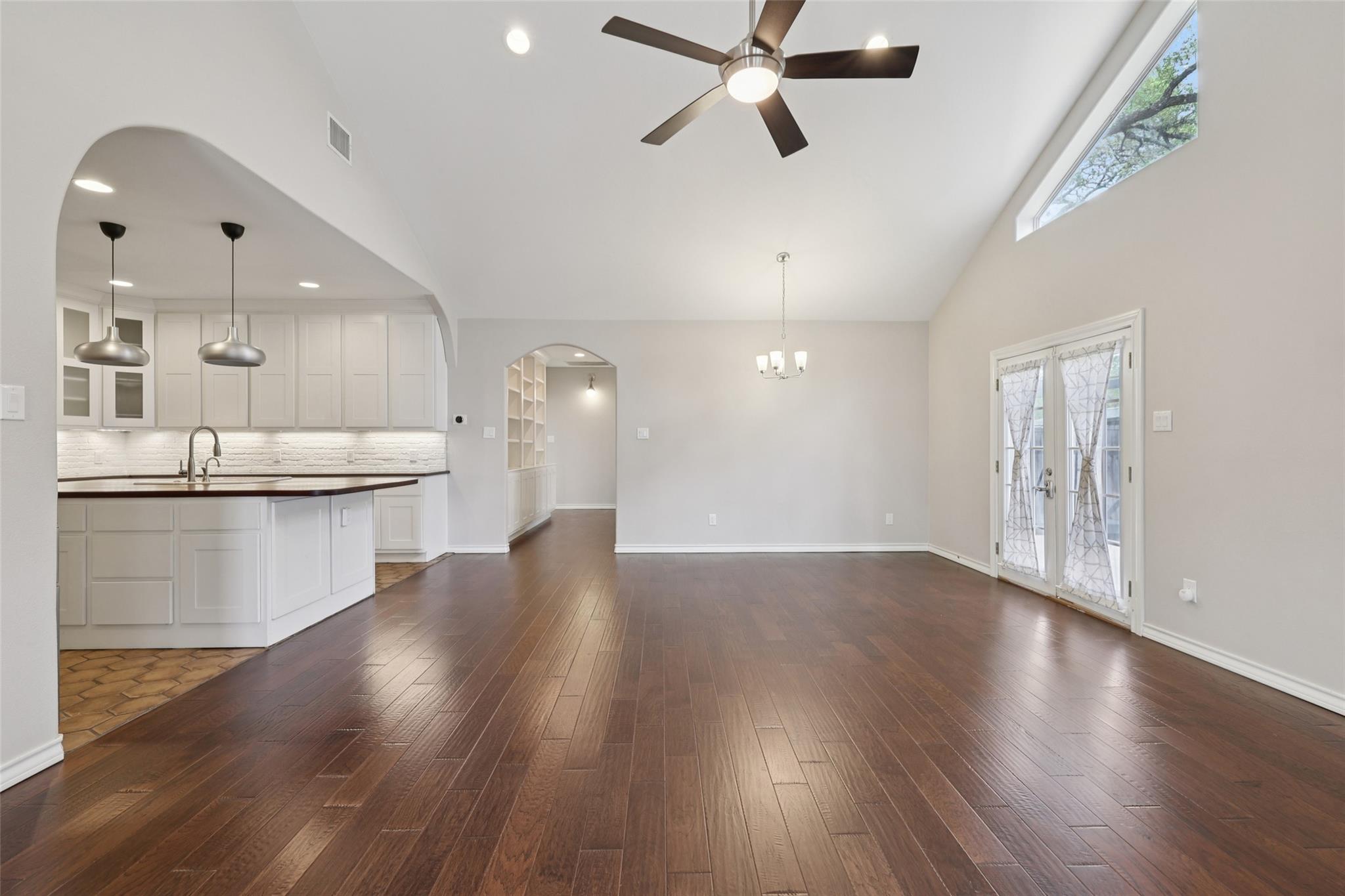 418 W Holland St, San Marcos, TX 78666