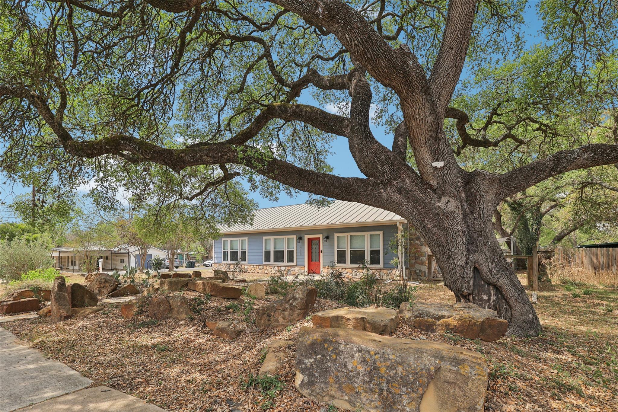 418 W Holland St, San Marcos, TX 78666