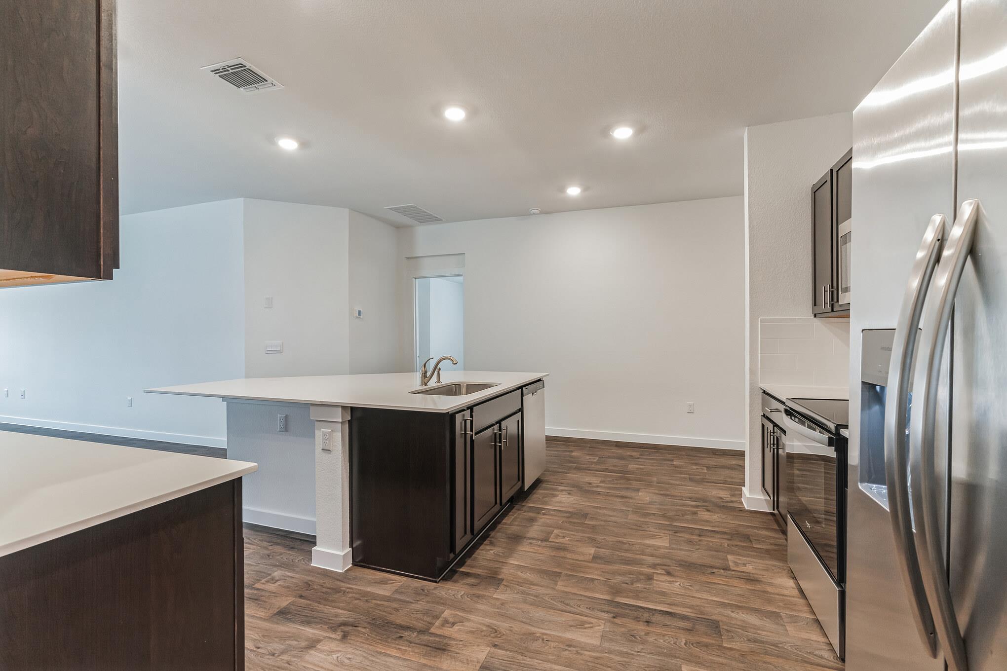 309 Pedernales Ln, Hutto, TX 78634