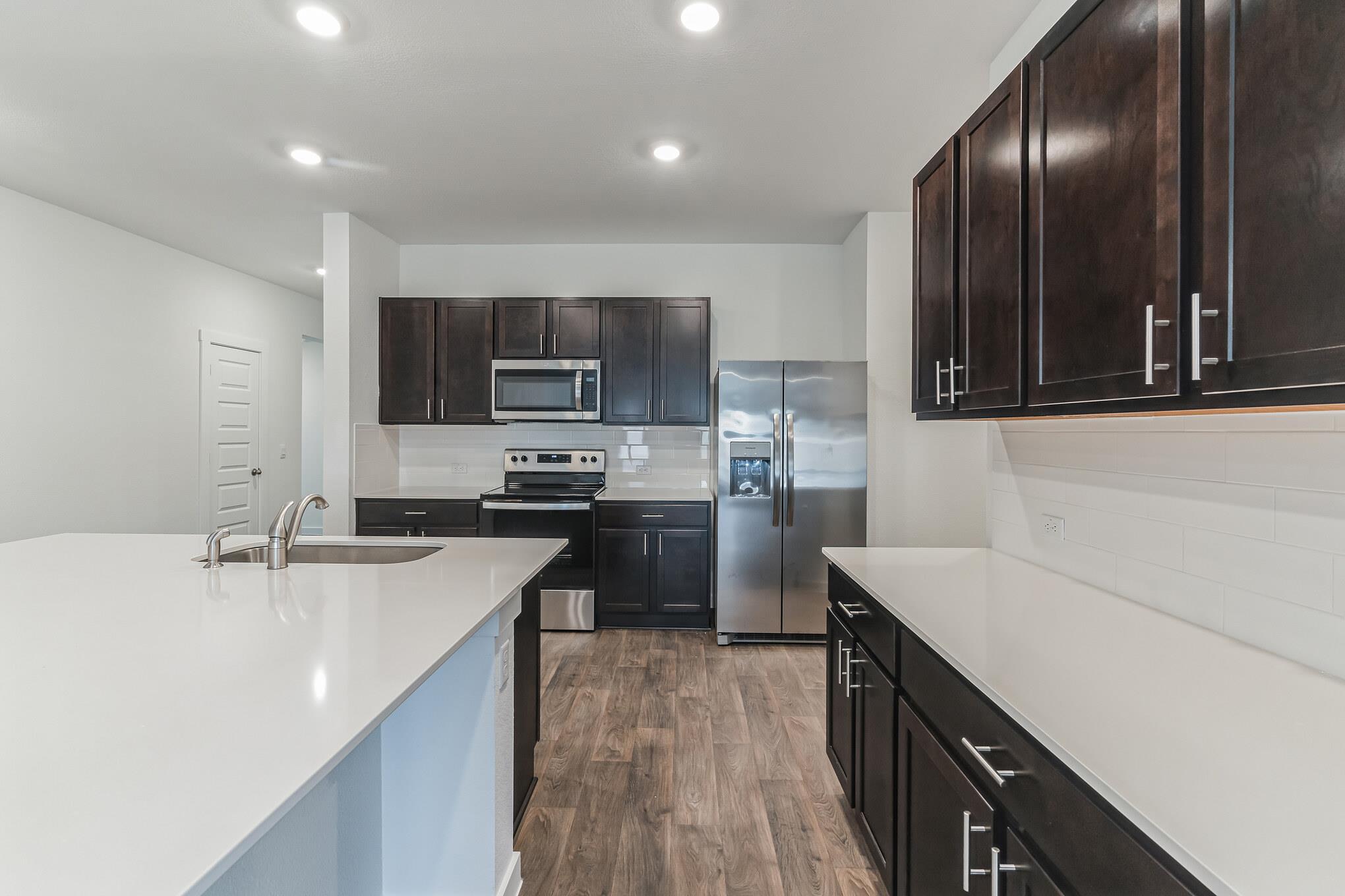 309 Pedernales Ln, Hutto, TX 78634