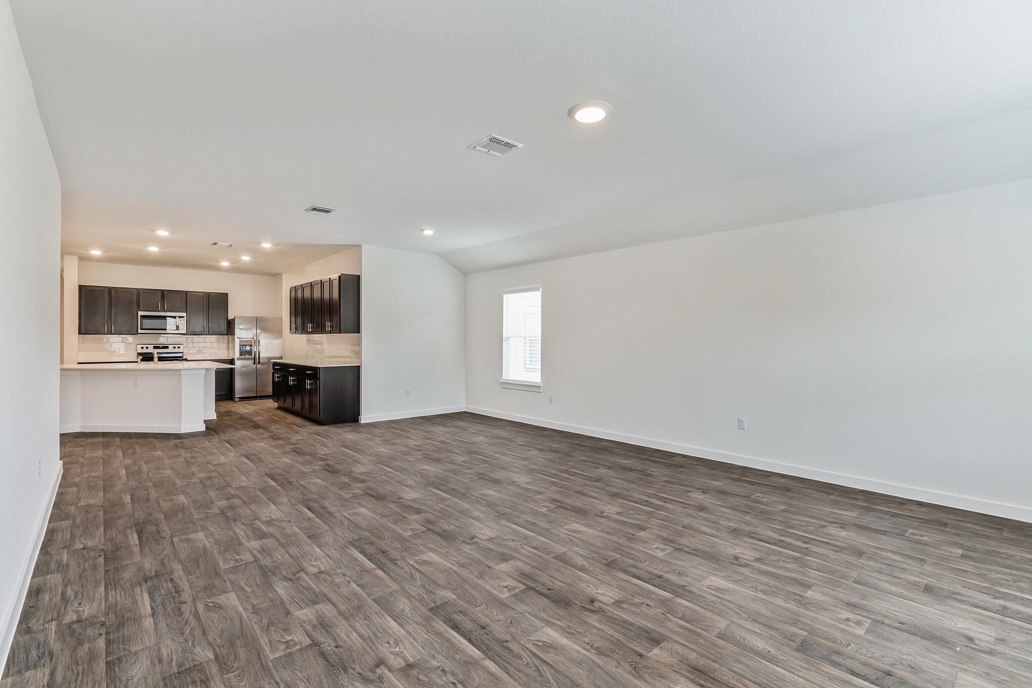 309 Pedernales Ln, Hutto, TX 78634