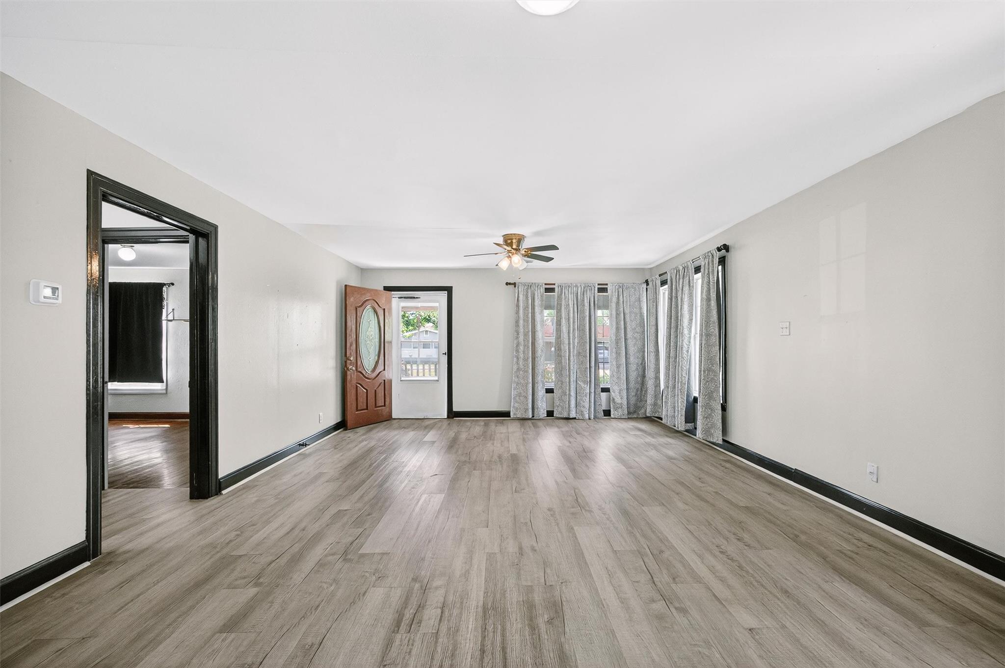 204 Taylor St, Hutto, TX 78634