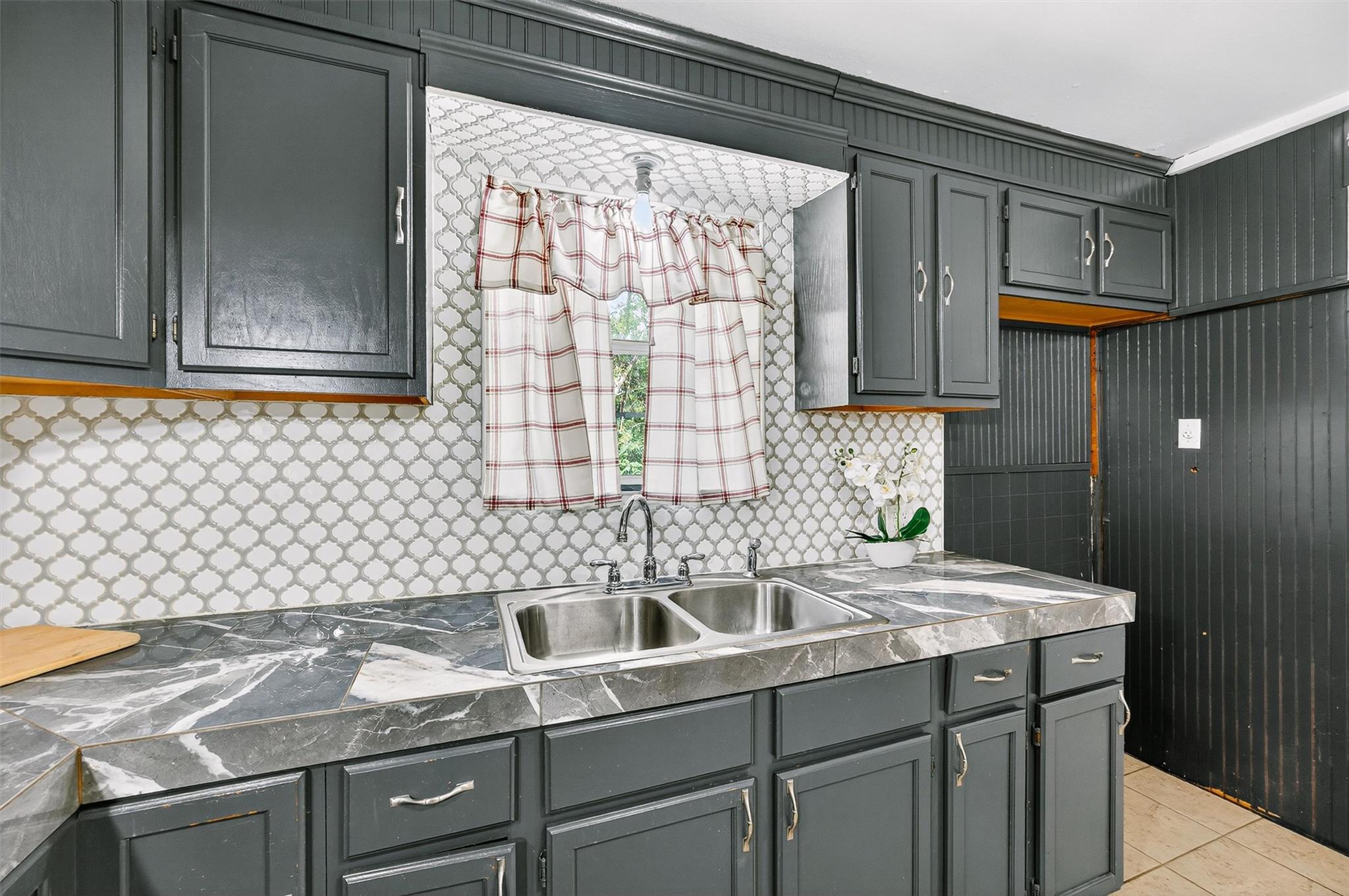 204 Taylor St, Hutto, TX 78634