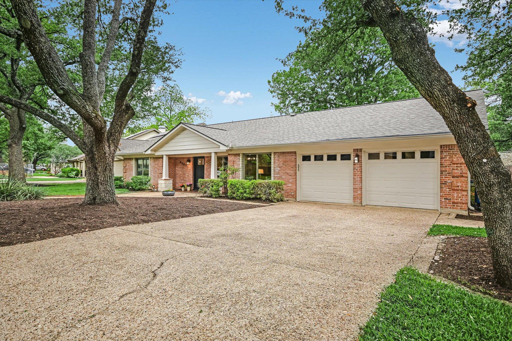 8602 Silver Ridge Dr, Austin, TX 78759