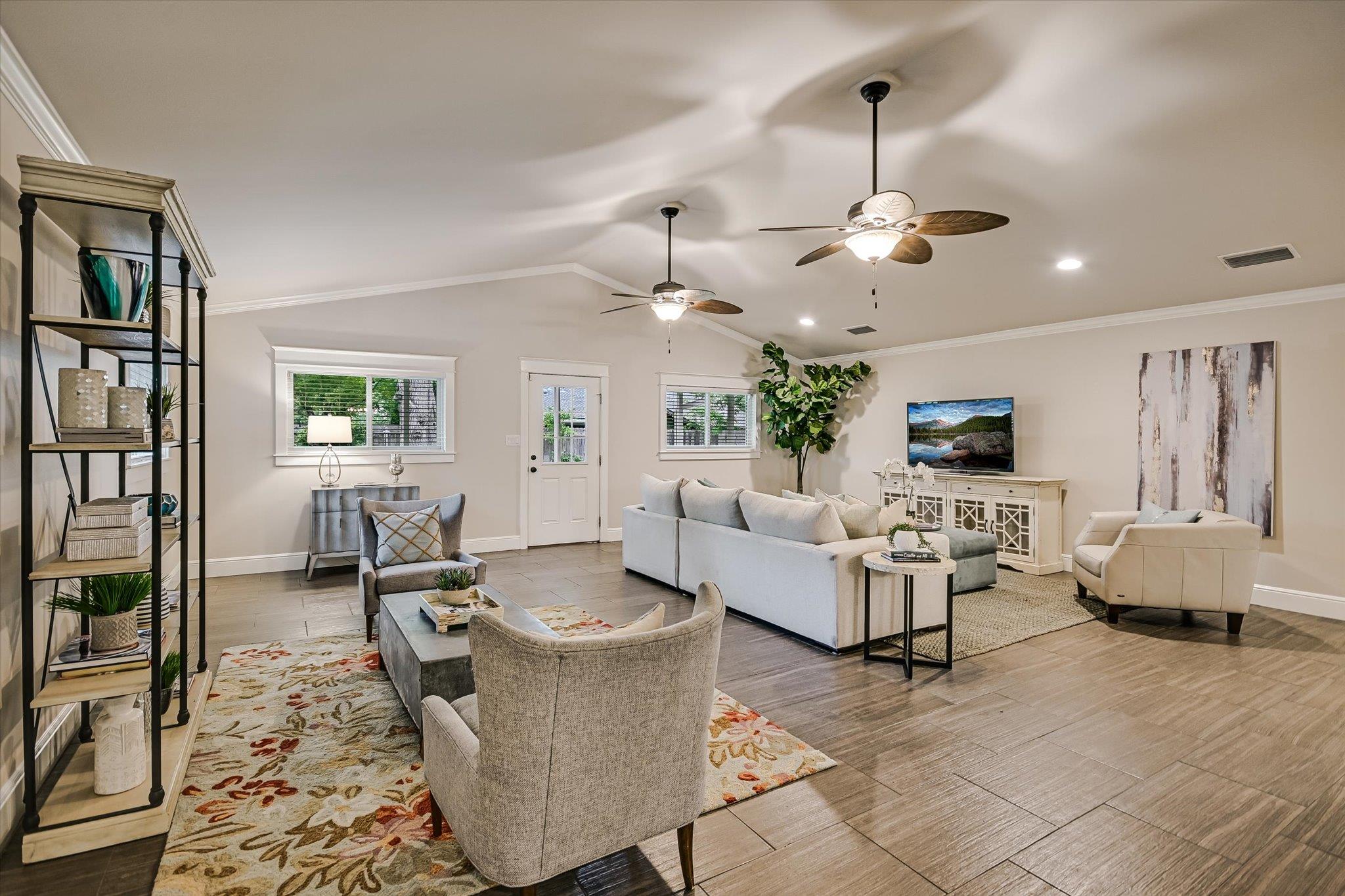 8602 Silver Ridge Dr, Austin, TX 78759