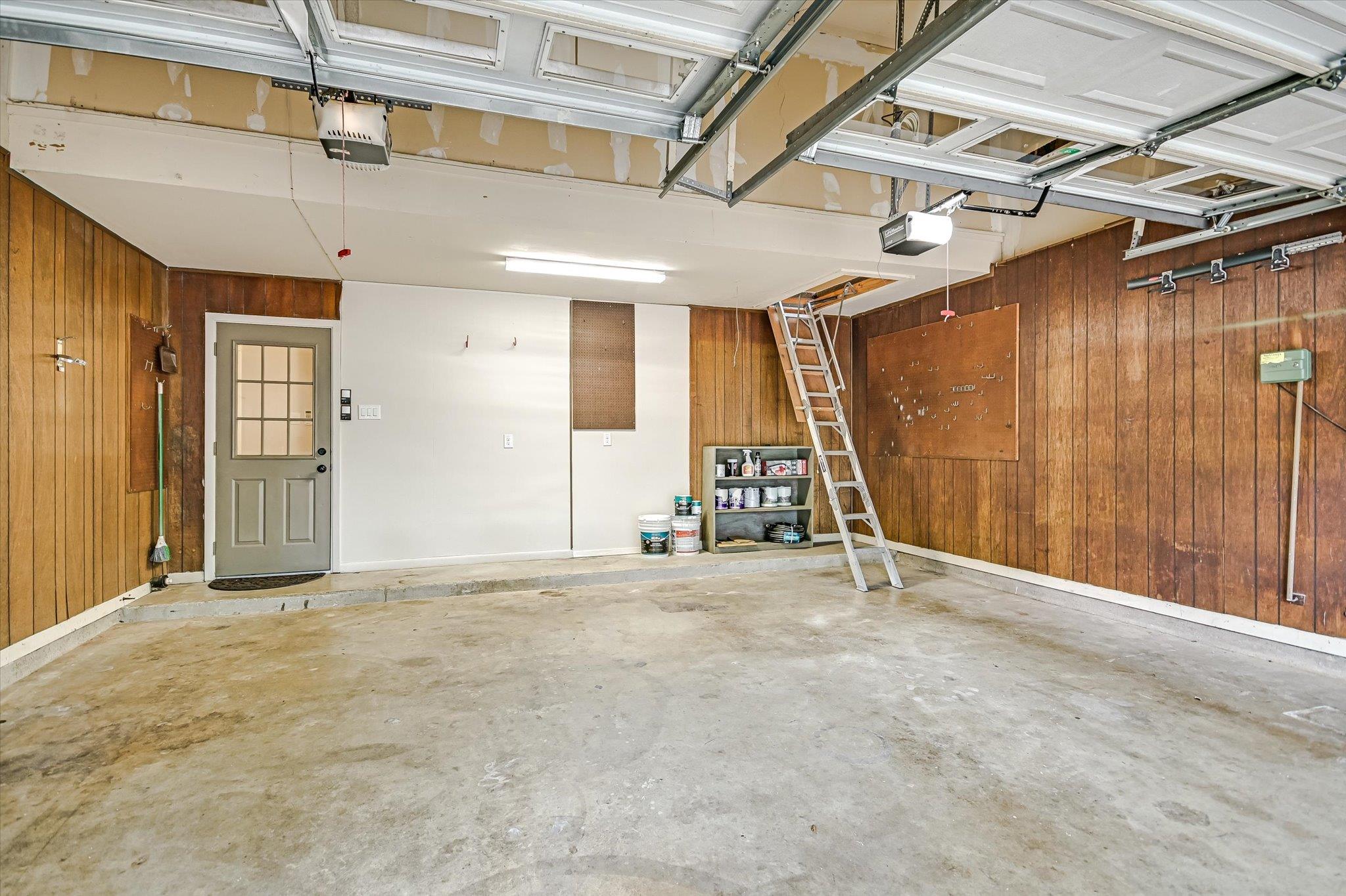 8602 Silver Ridge Dr, Austin, TX 78759