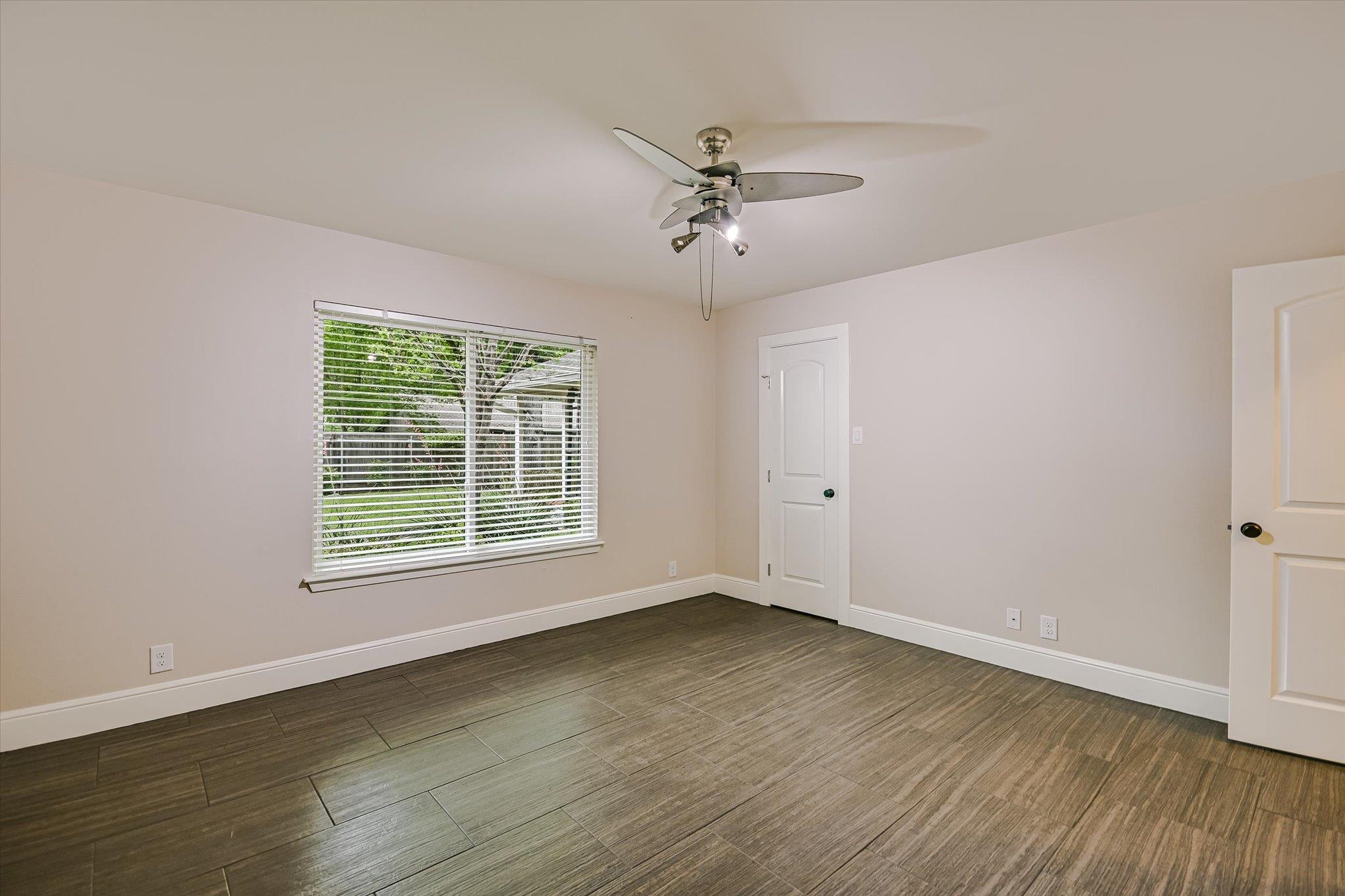 8602 Silver Ridge Dr, Austin, TX 78759