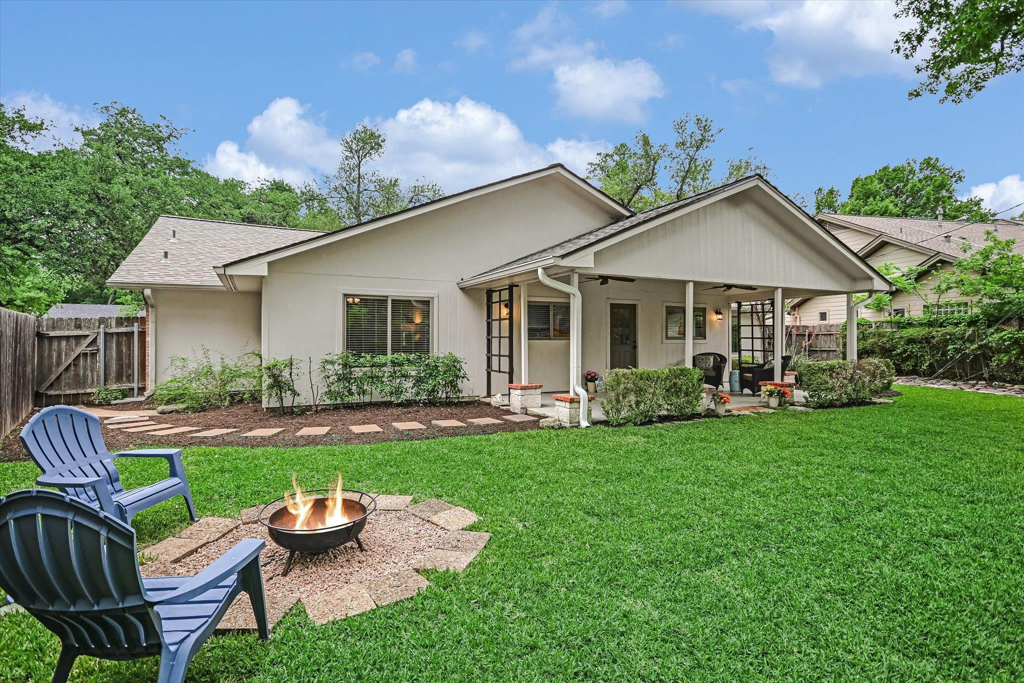 8602 Silver Ridge Dr, Austin, TX 78759