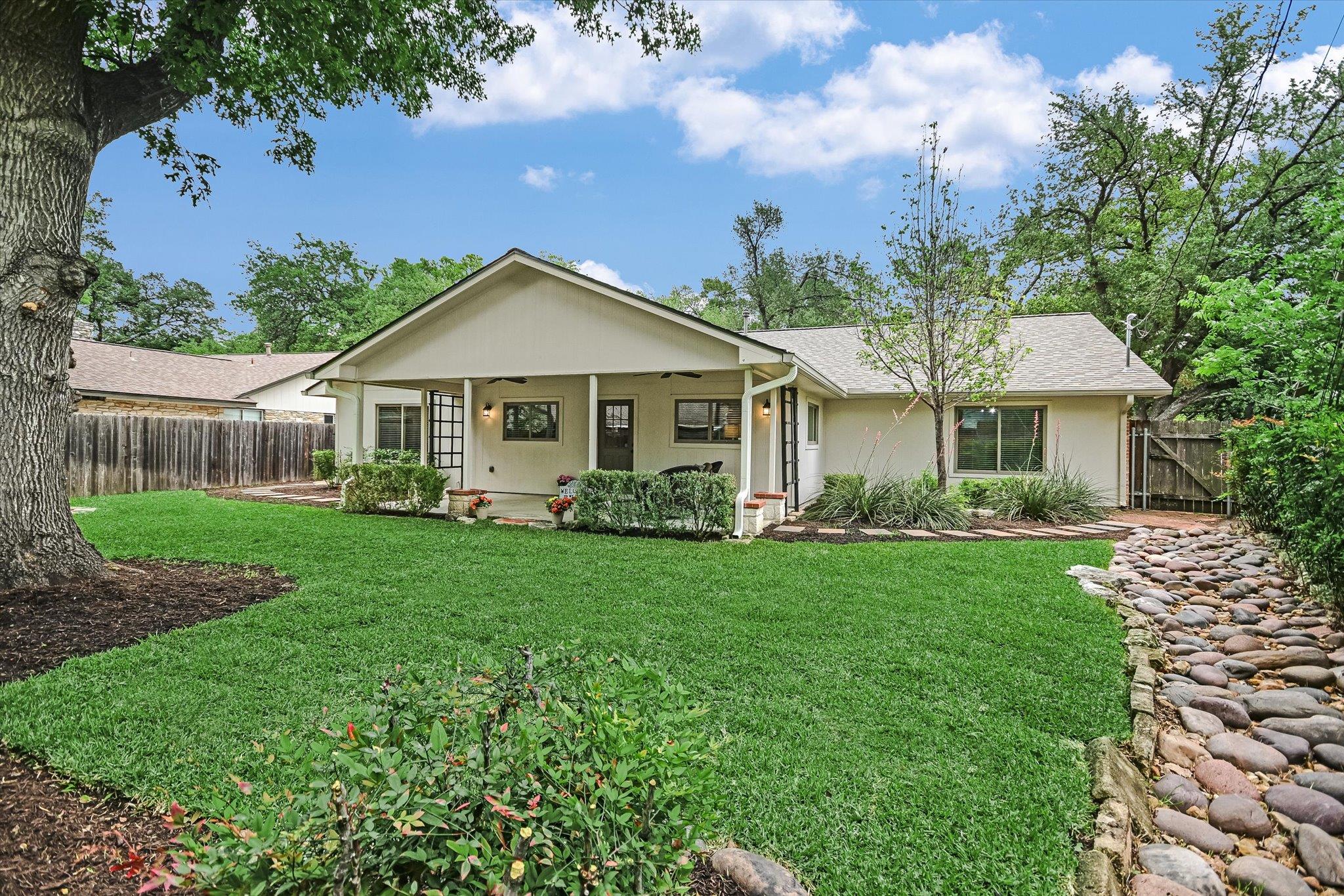 8602 Silver Ridge Dr, Austin, TX 78759