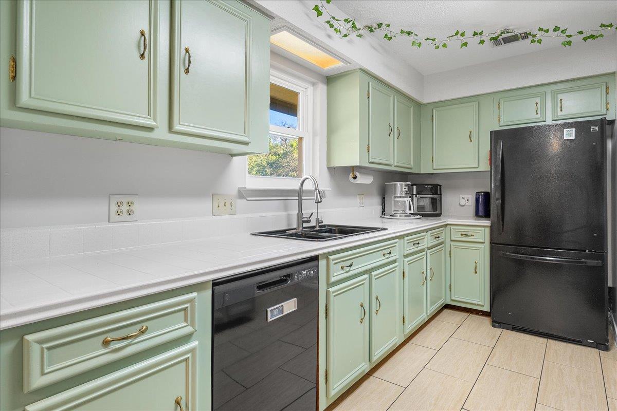 805 Wooten St, Cedar Park, TX 78613