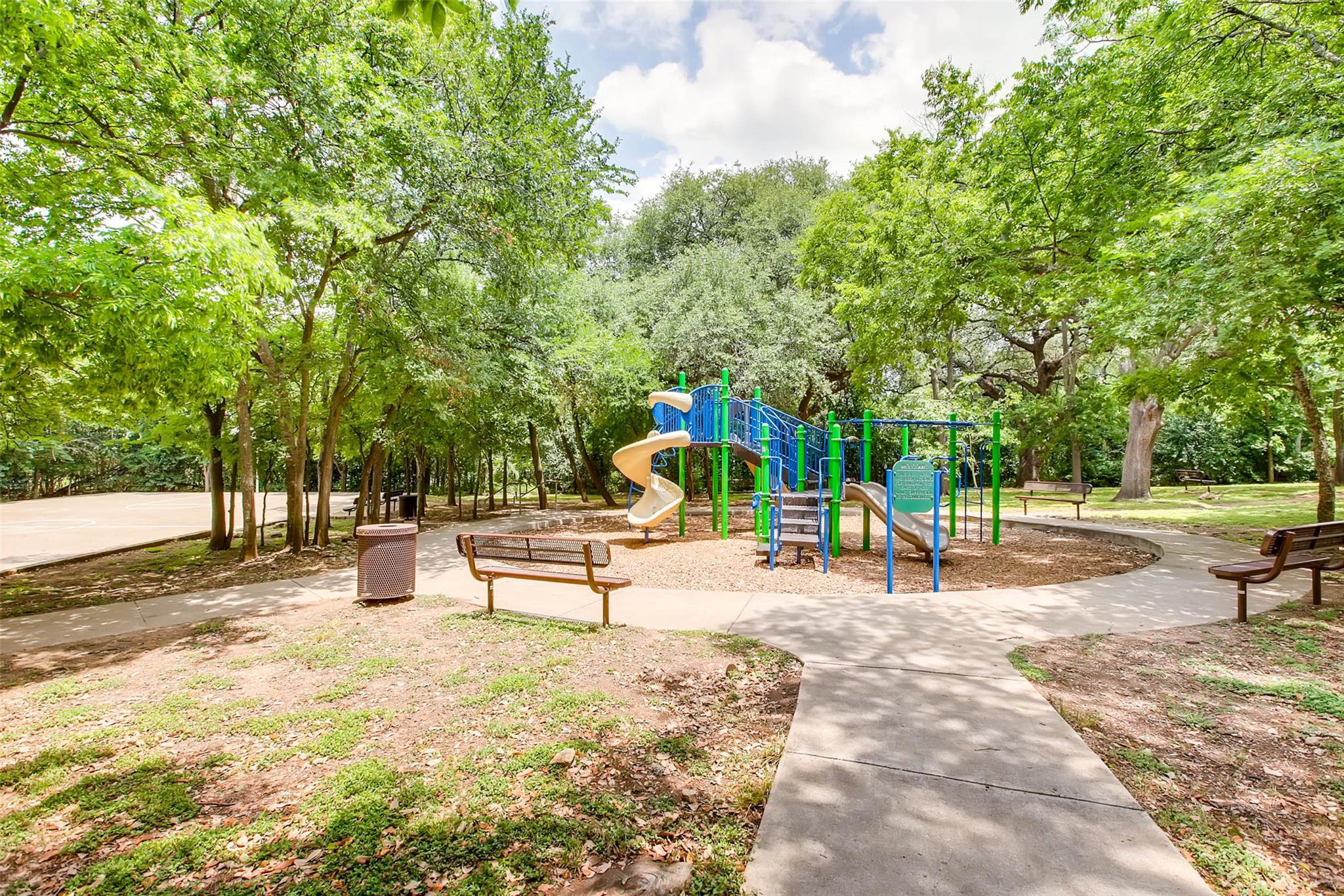 2402 Keepsake Dr, Austin, TX 78745