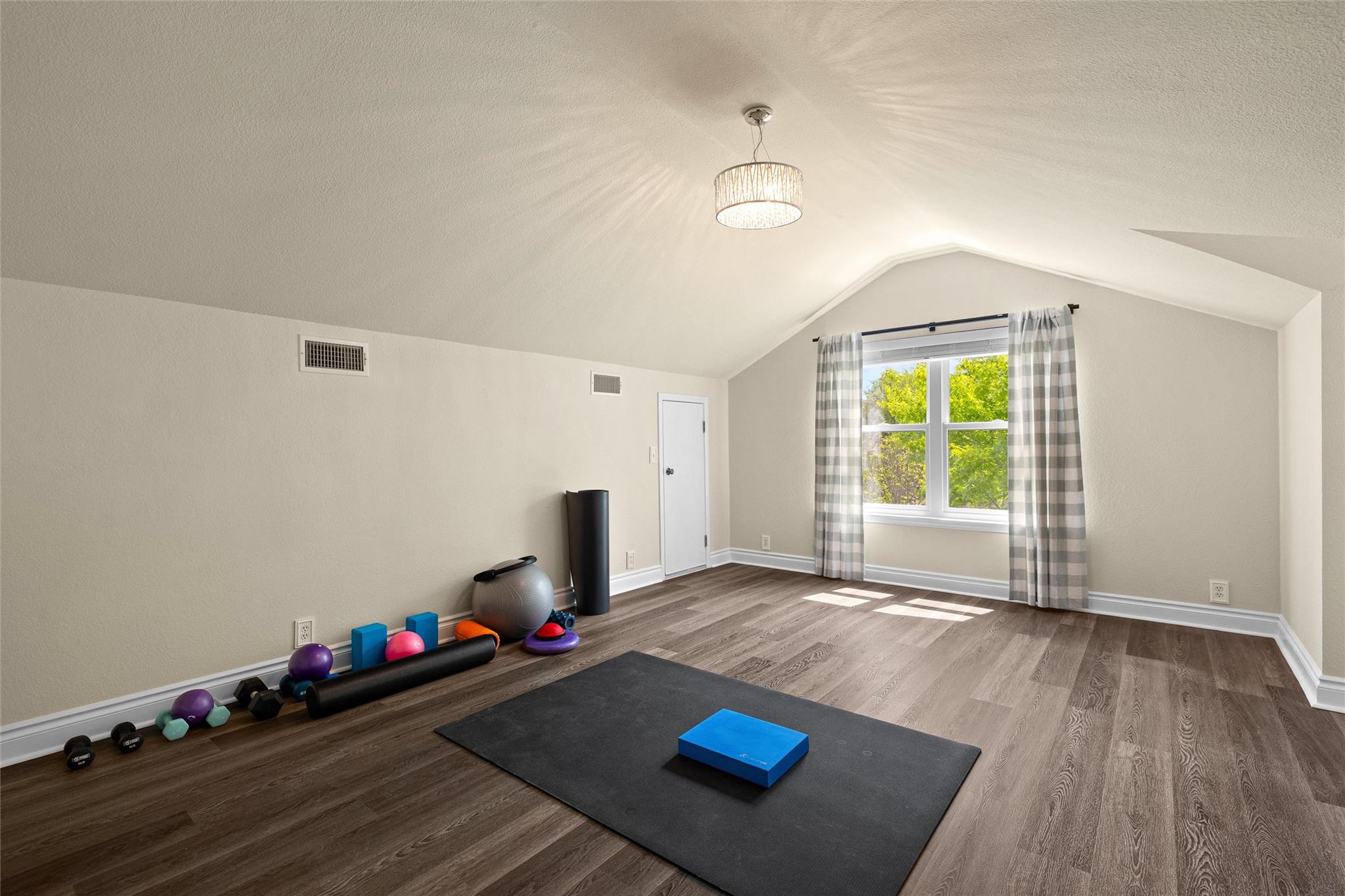 11404 Oak Branch Dr, Austin, TX 78737